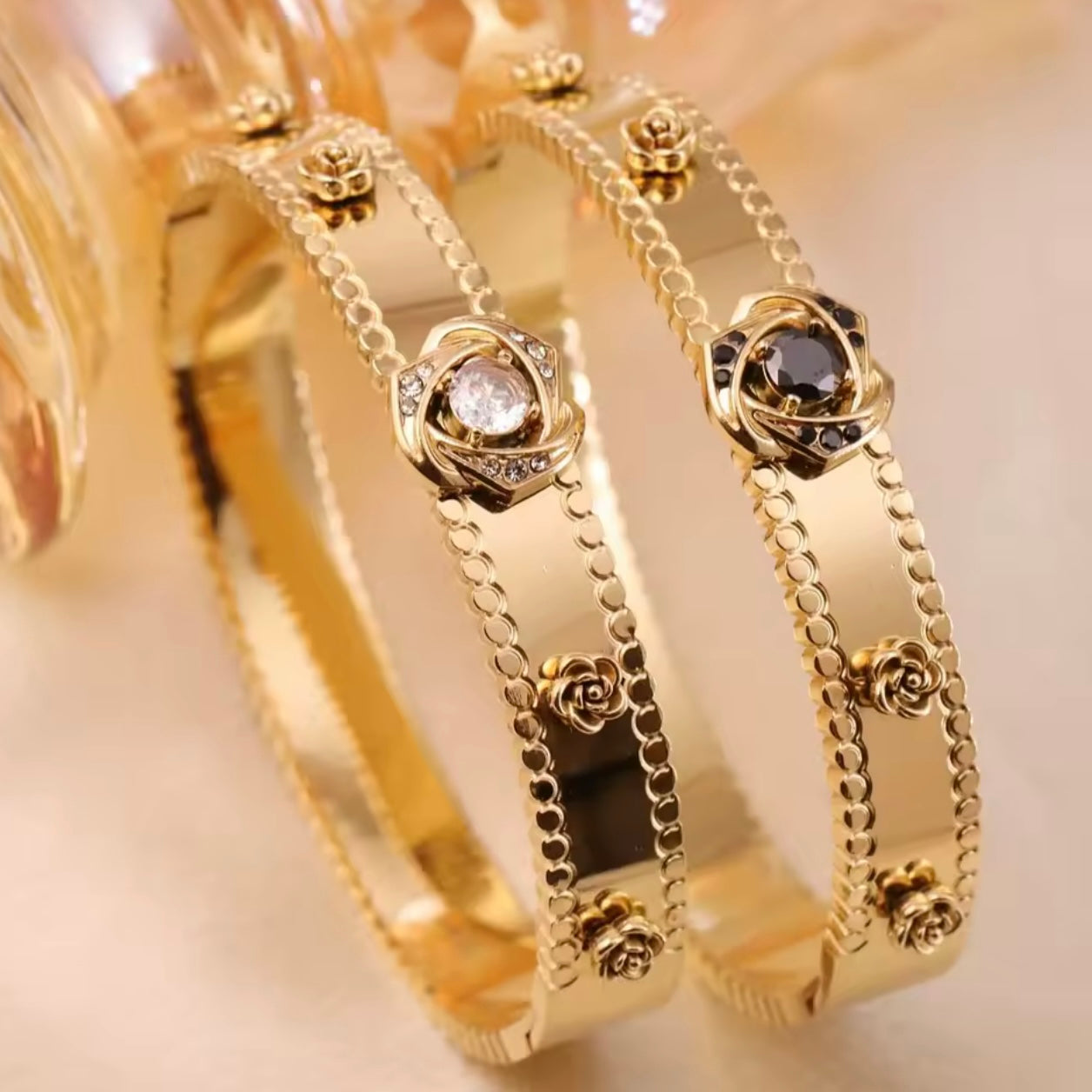 20320 Gold Plated Bangle