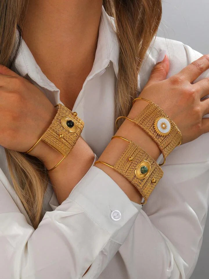 20305 Gold Plated Bangle