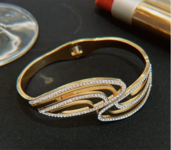 20336 Gold Plated Bangle