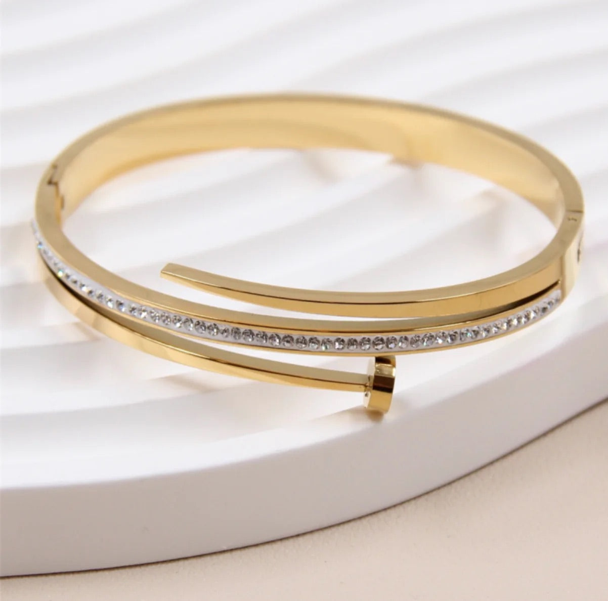 20203 Gold Plated Bangle