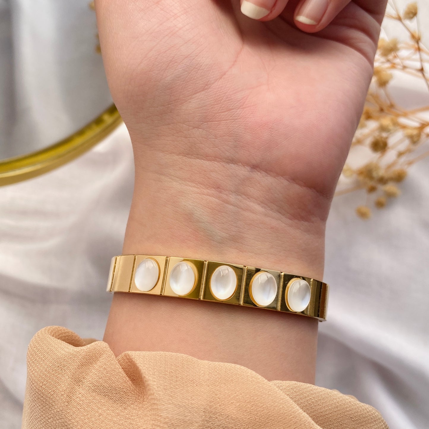 20245 Gold Plated Bangle