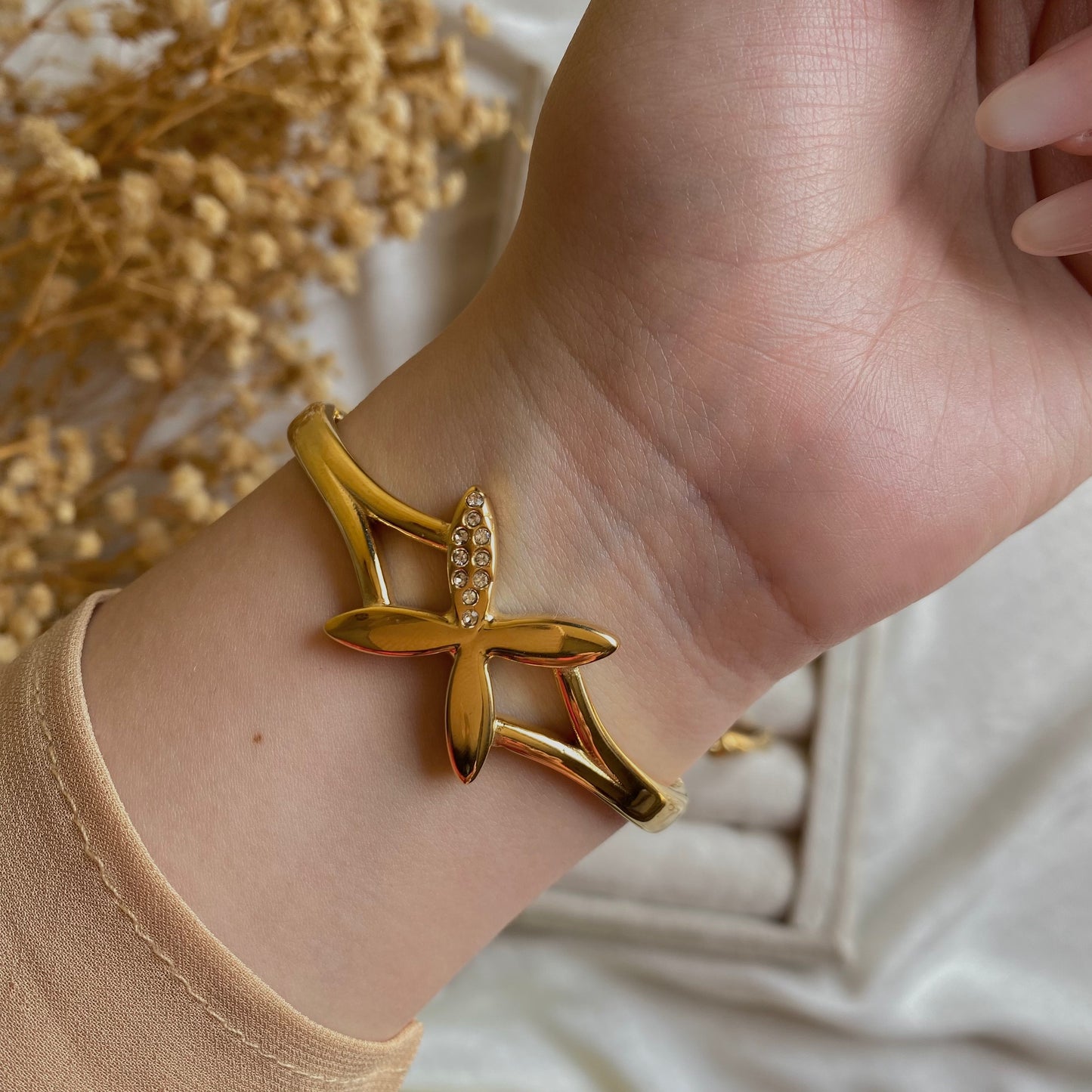 20315 Gold Plated Bangle