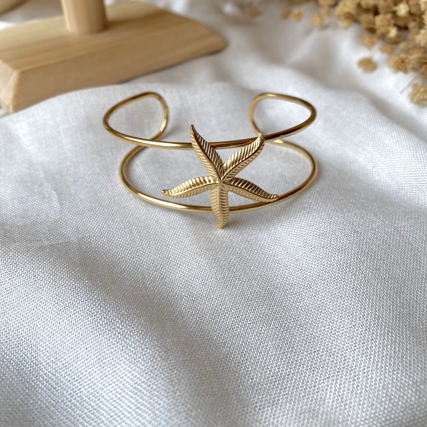 20347 Gold Plated Bangle