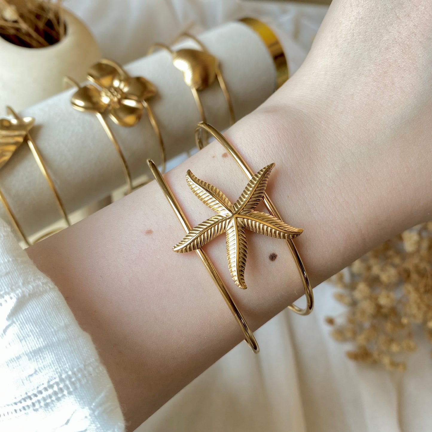 20347 Gold Plated Bangle