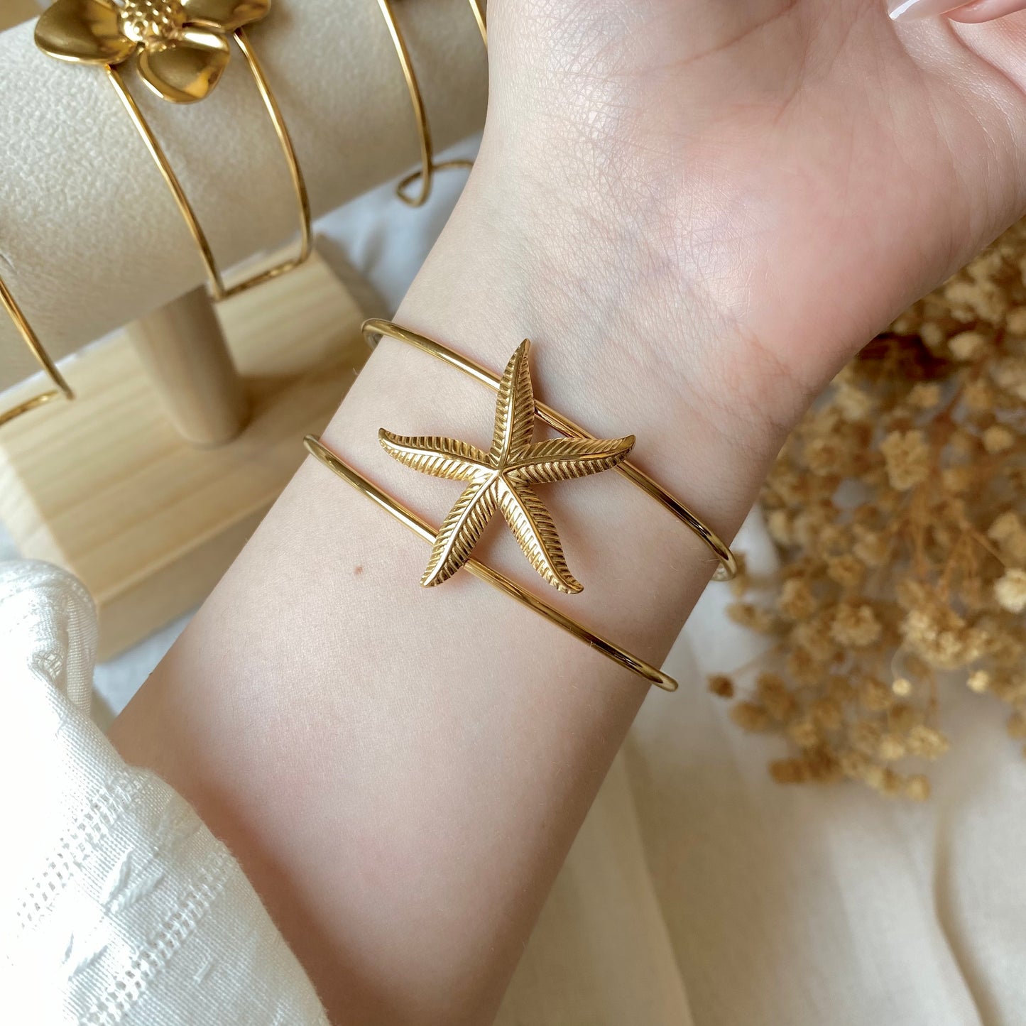 20347 Gold Plated Bangle