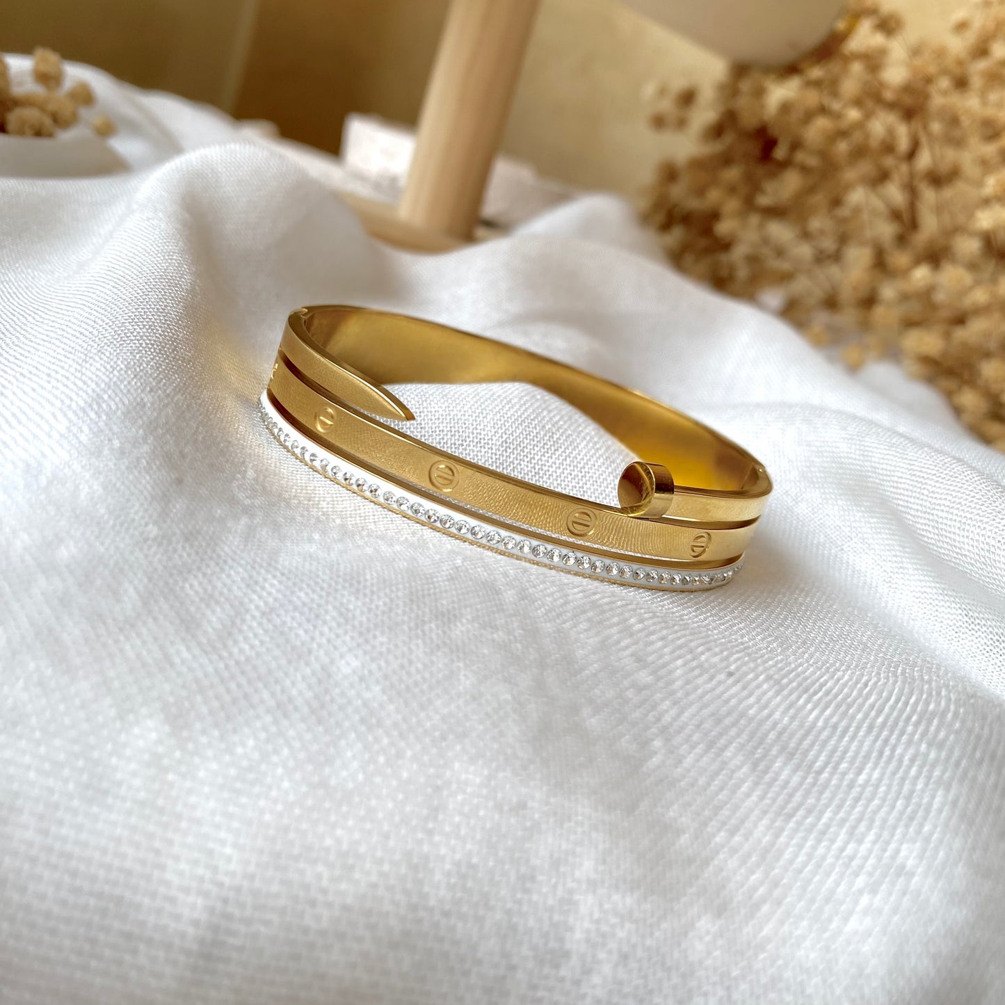20334 Gold Plated Bangle