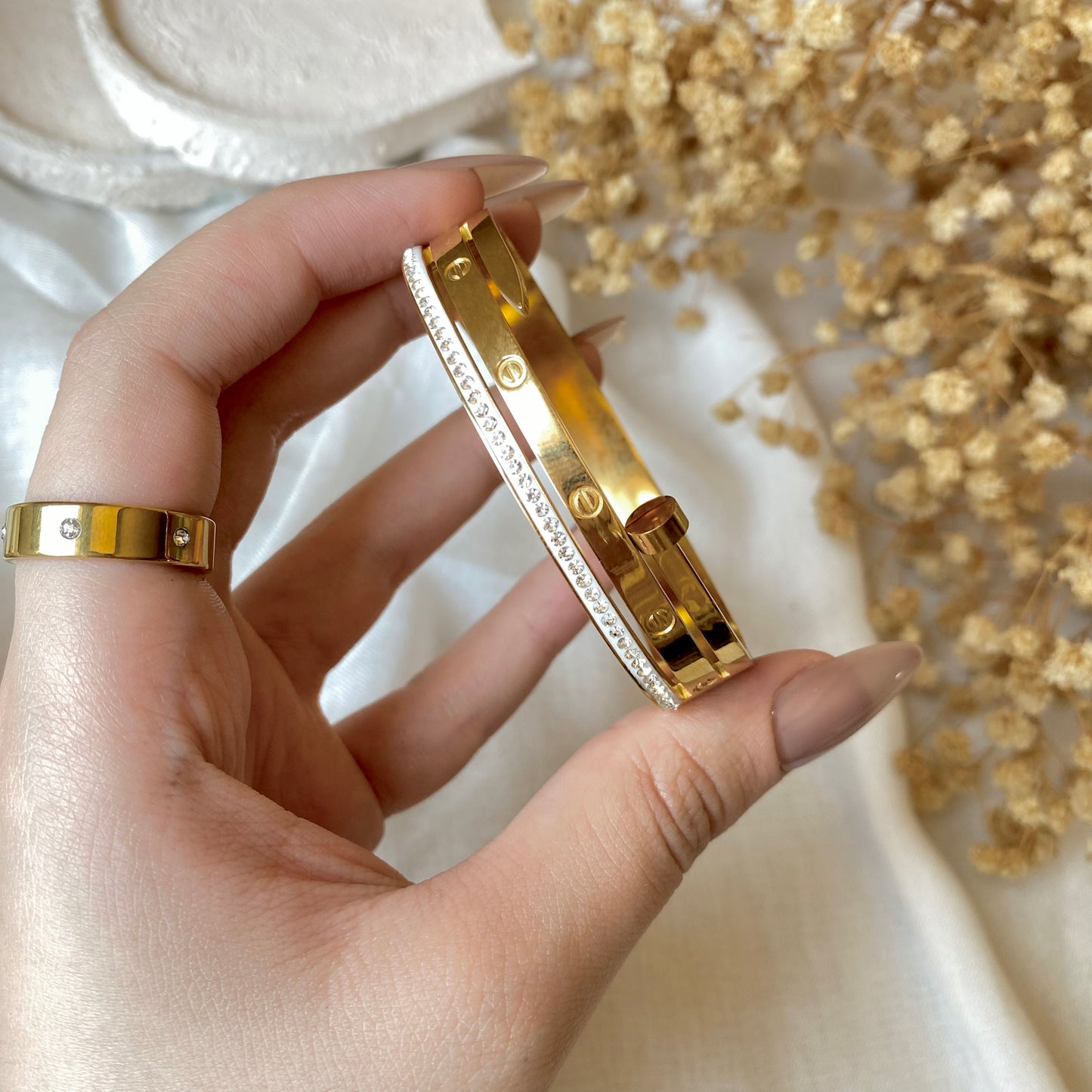 20334 Gold Plated Bangle
