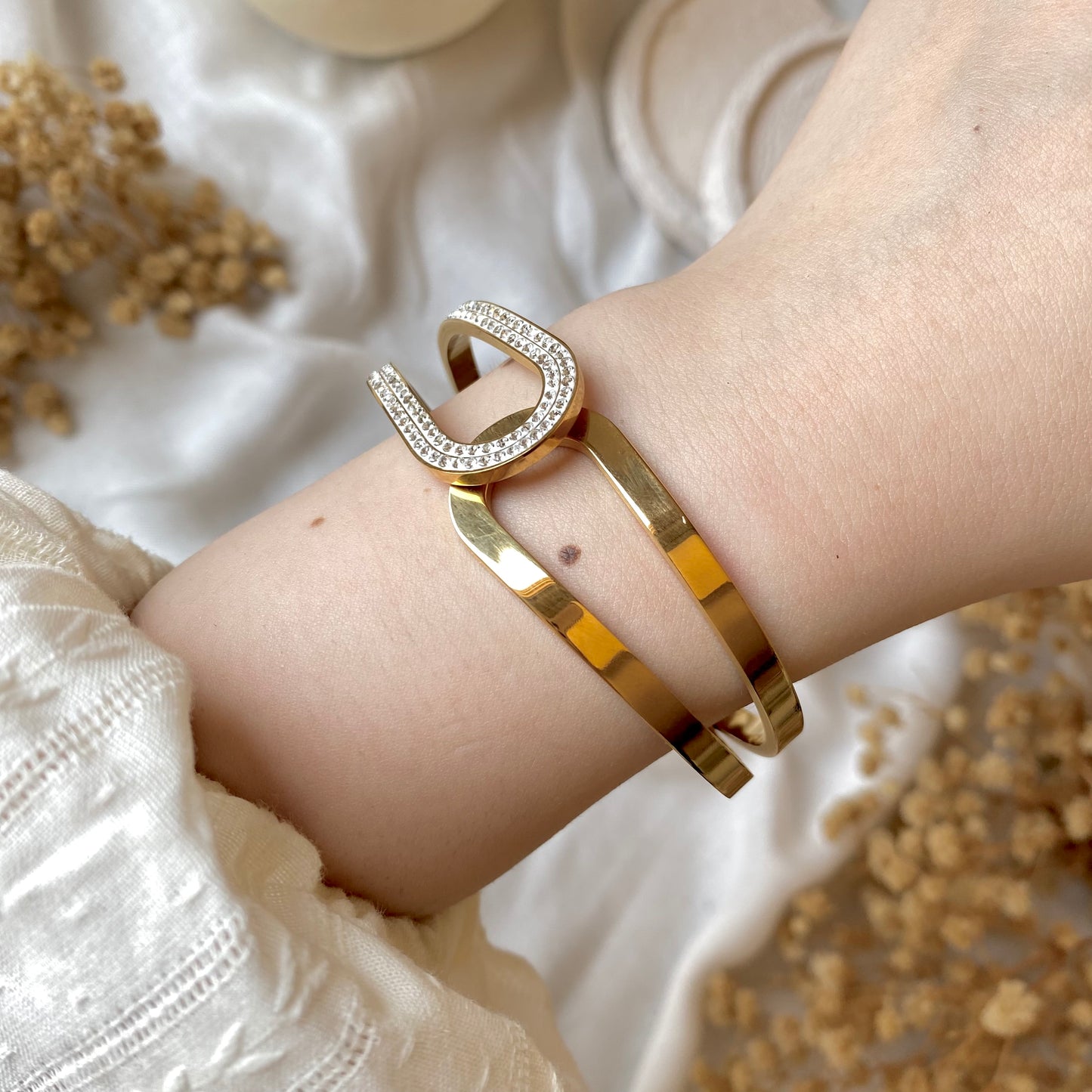 20317 Gold Plated Bangle