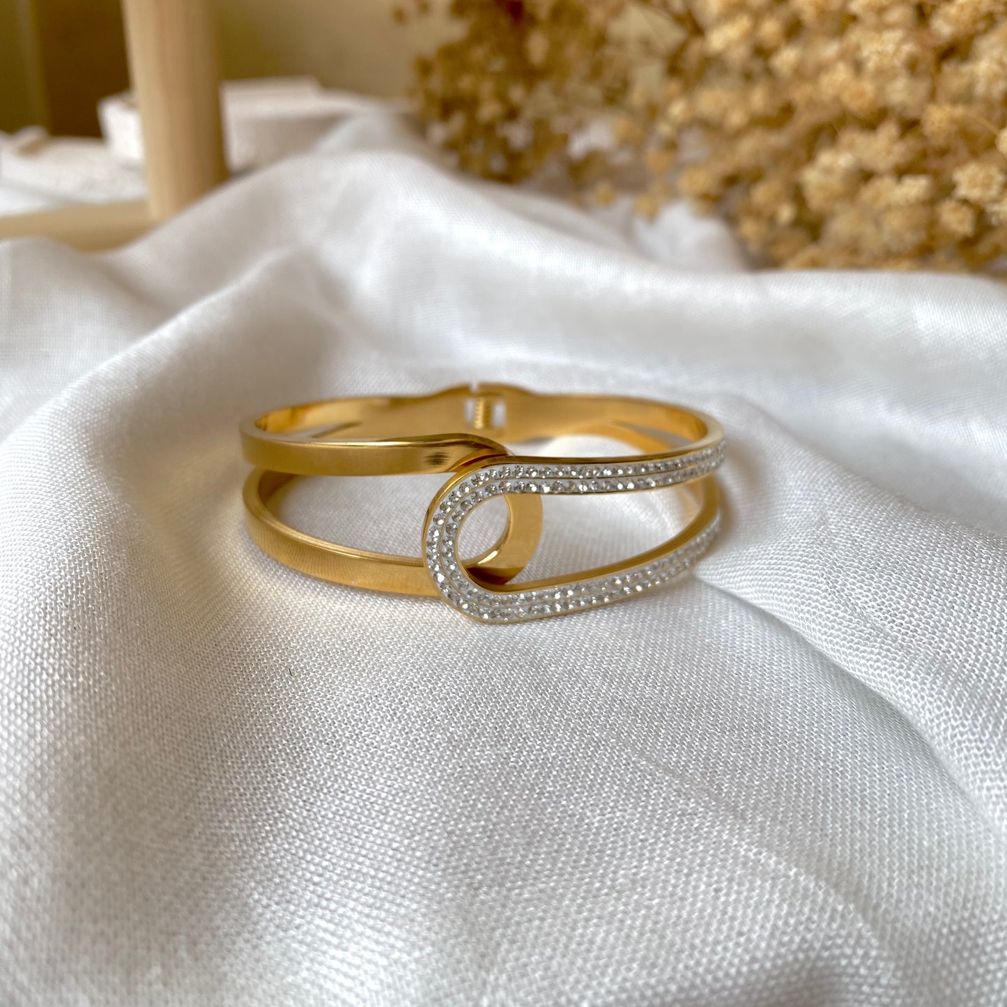 20317 Gold Plated Bangle