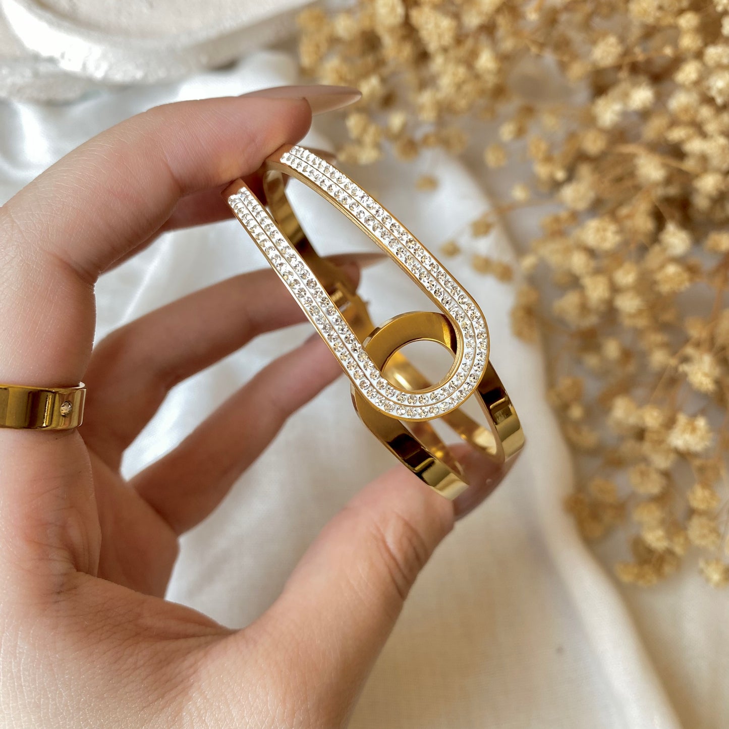 20317 Gold Plated Bangle