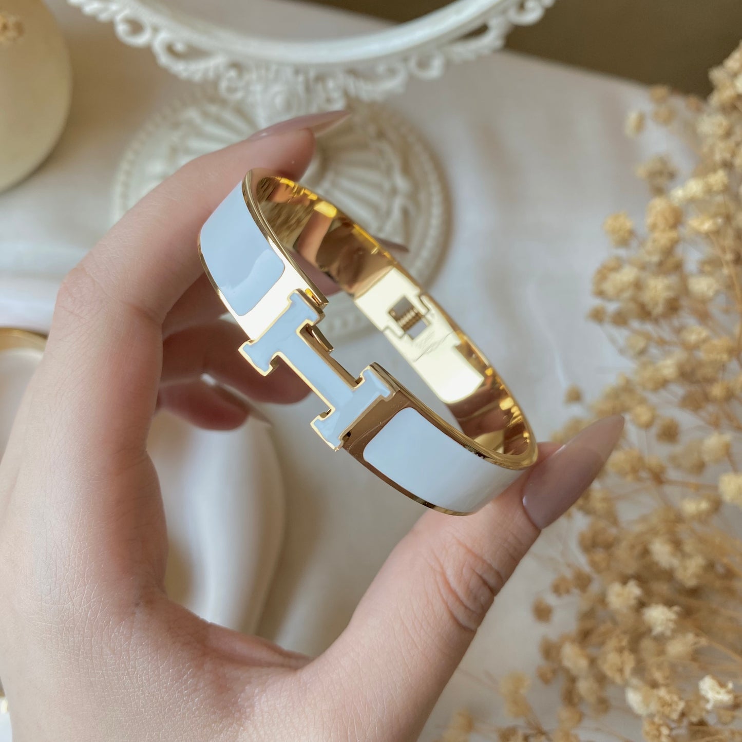 20362 Gold Plated Bangle