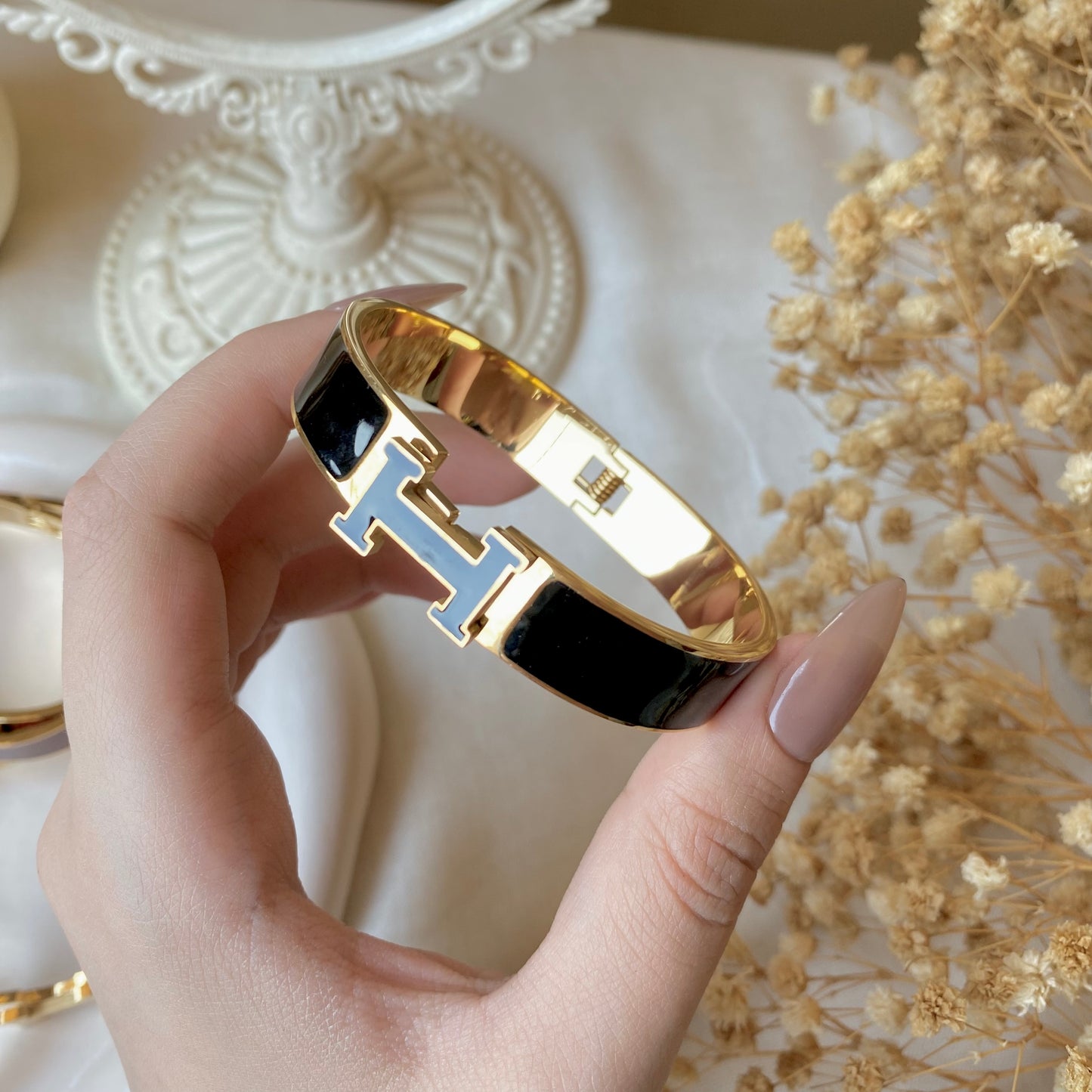 20362 Gold Plated Bangle