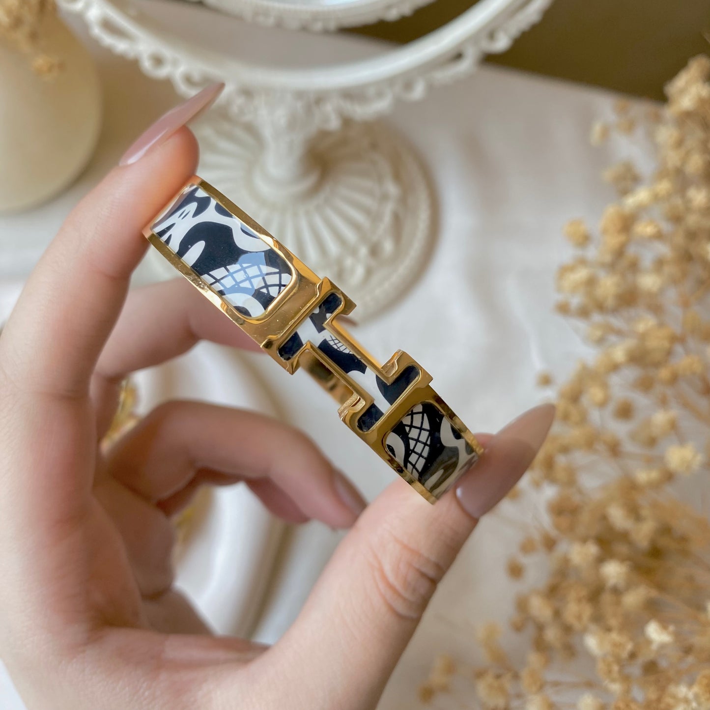 20362 Gold Plated Bangle