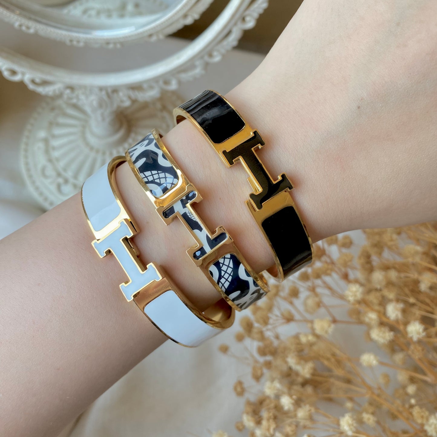 20362 Gold Plated Bangle