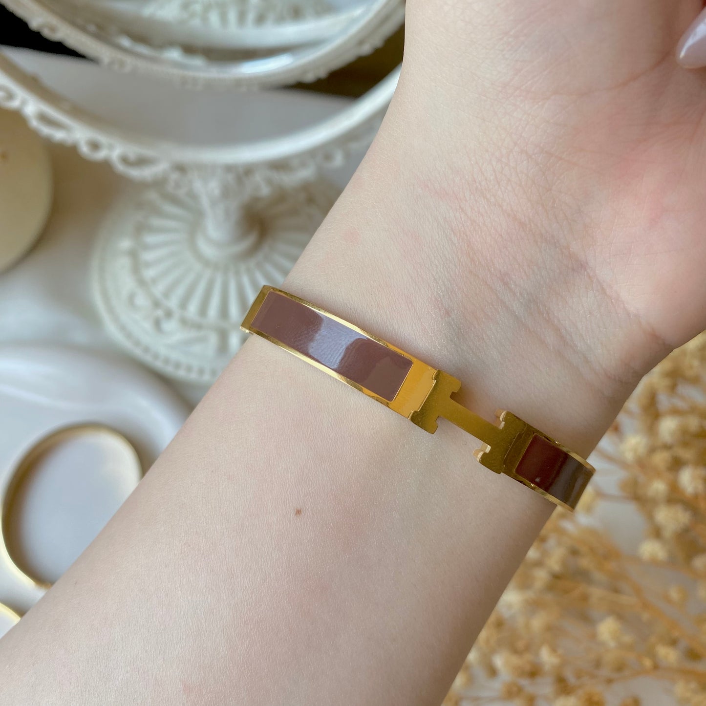 20363 Gold Plated Bangle