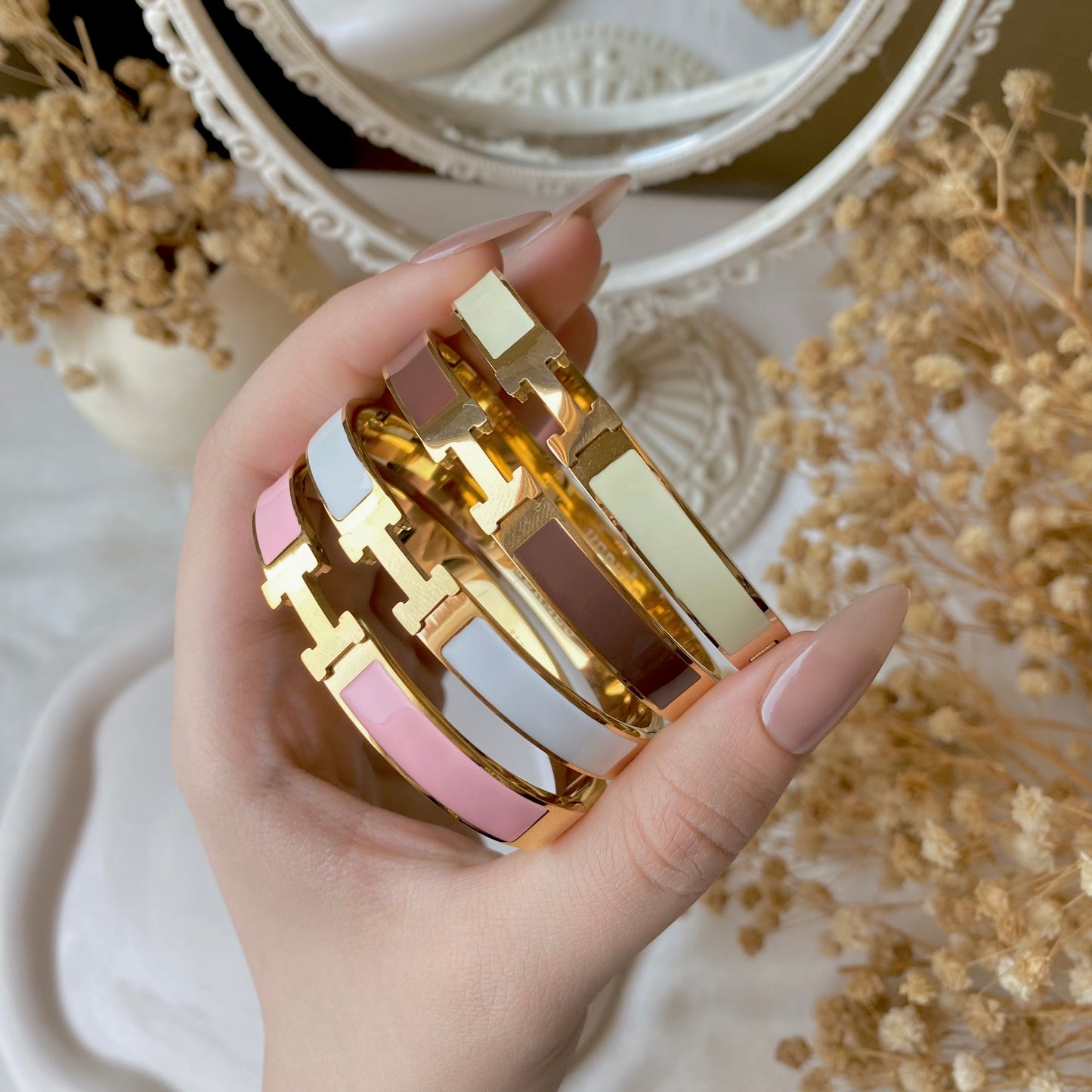 20363 Gold Plated Bangle
