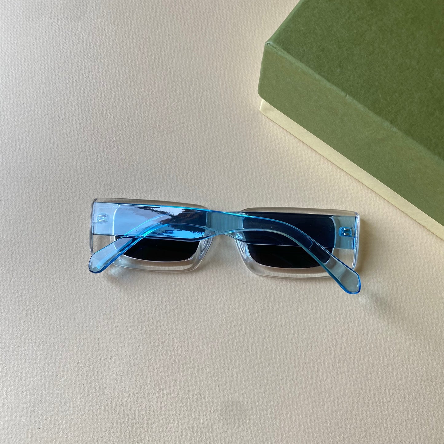 0009-3 Bold Style Rectangular Sunglasses