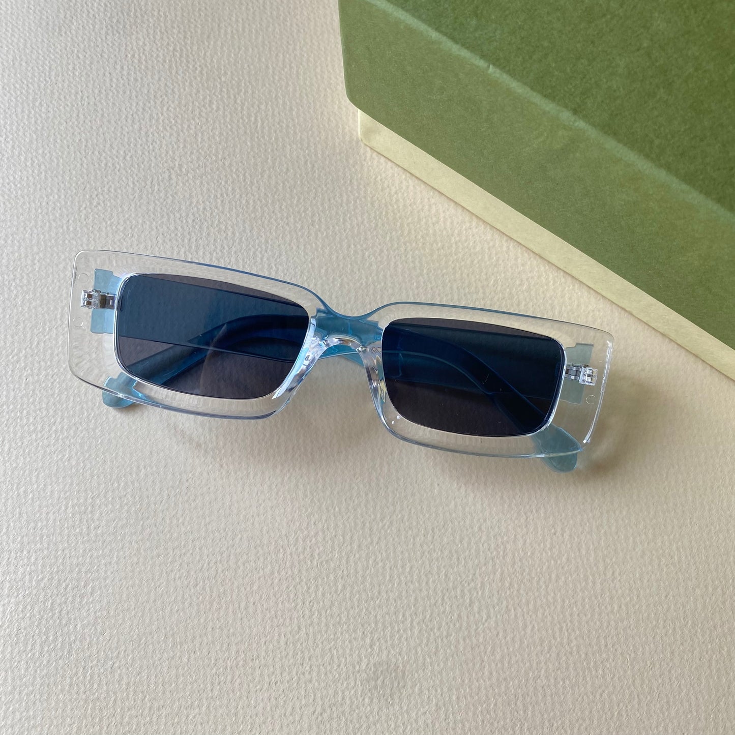 0009-3 Bold Style Rectangular Sunglasses