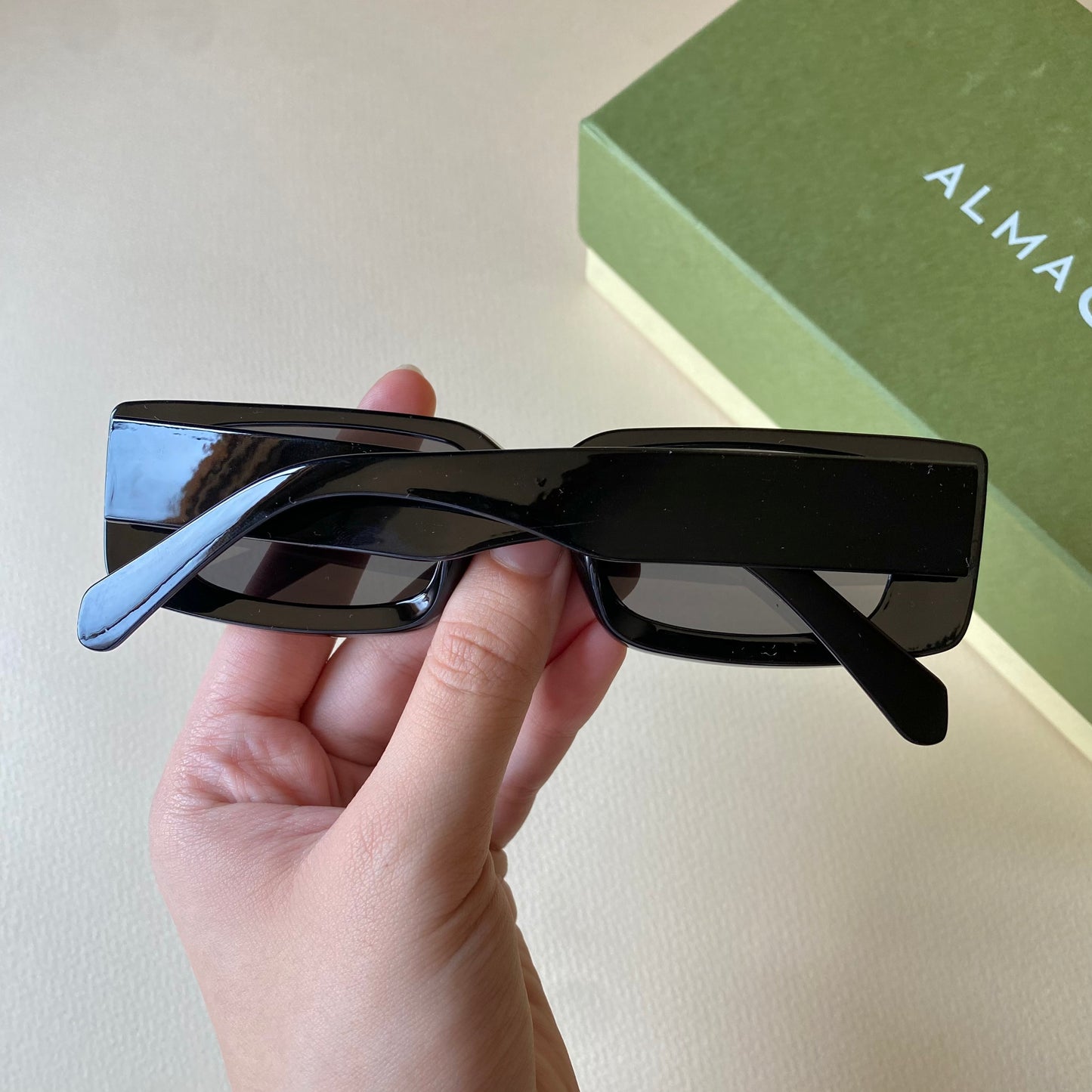 0009-2 Bold Style Rectangular Sunglasses