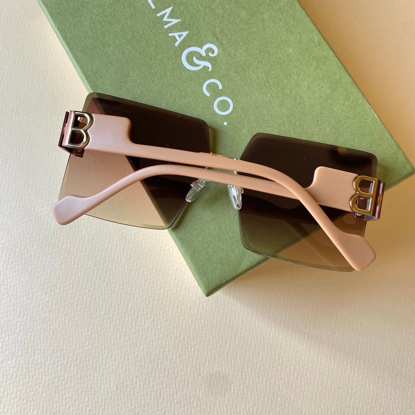 0003-2 Luxury Flat-Top Shades