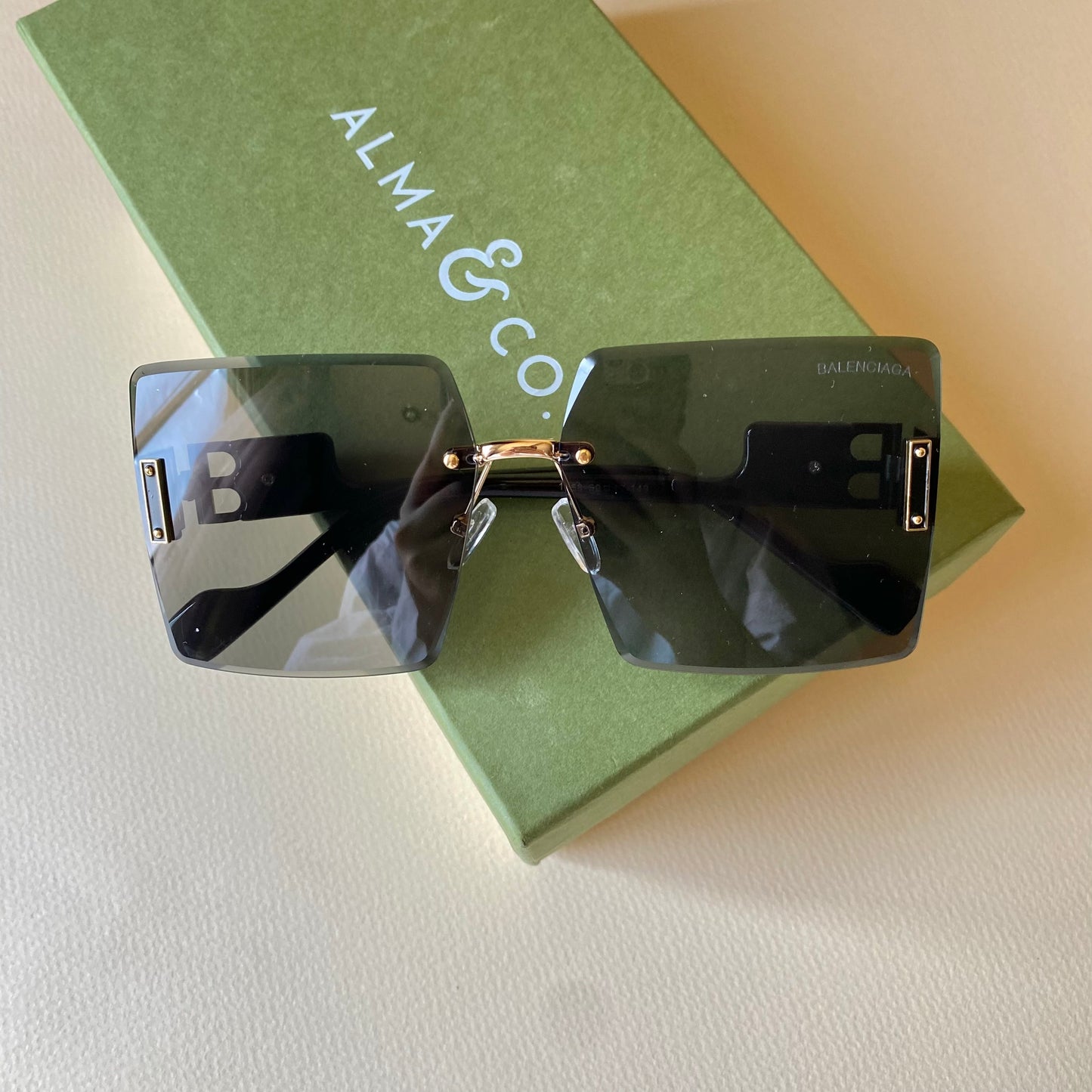 0003-4 Luxury Flat-Top Shades