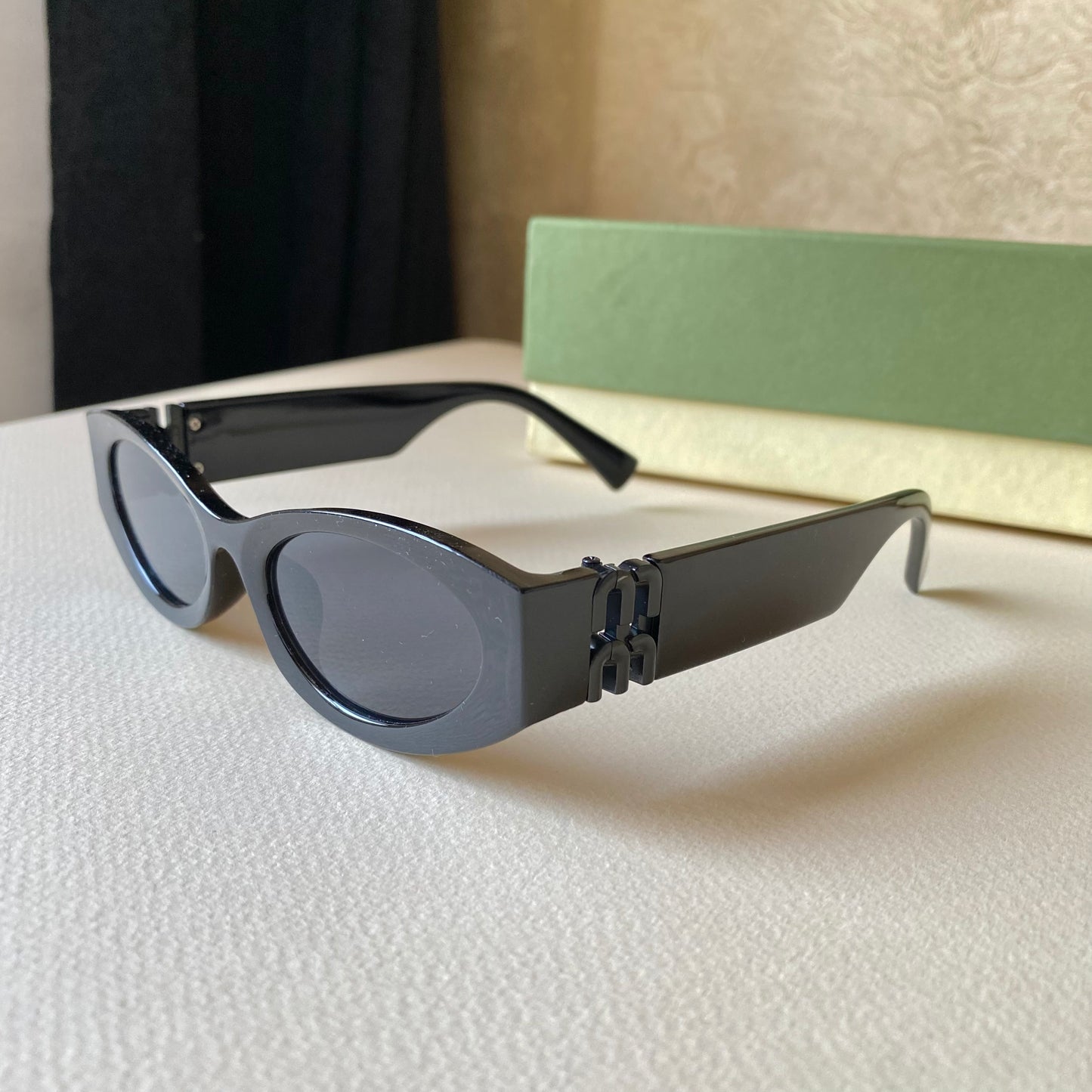 0001-3 Chunky Oval Sunglasses