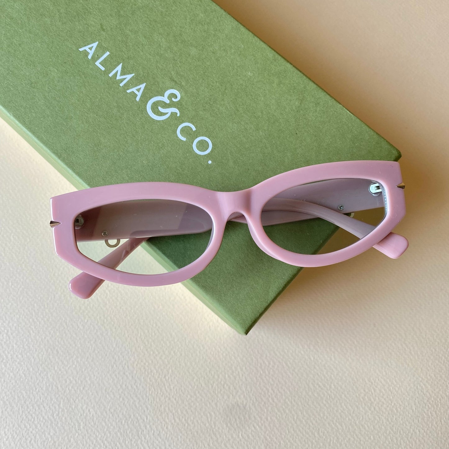 0004-2 Modern Oval Frame Sunglasses
