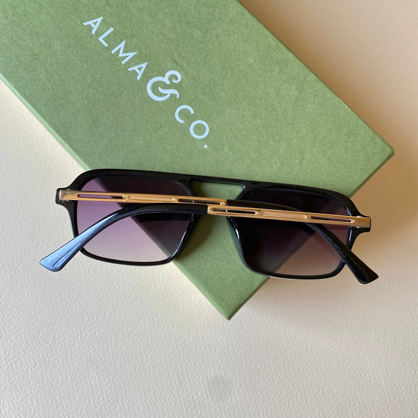 0012-2 Goldline Luxe Shades