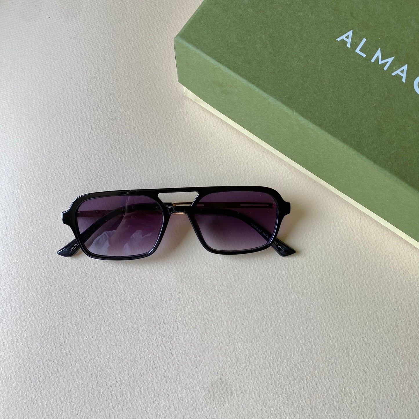 0012-2 Goldline Luxe Shades