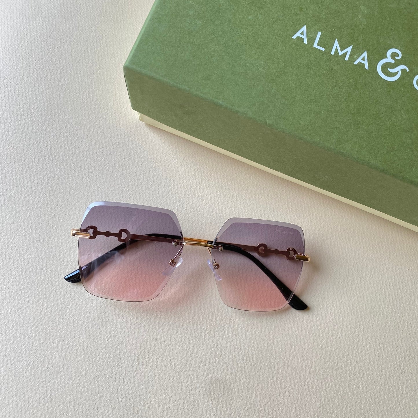 0013-1 AirMuse Gradient Shades
