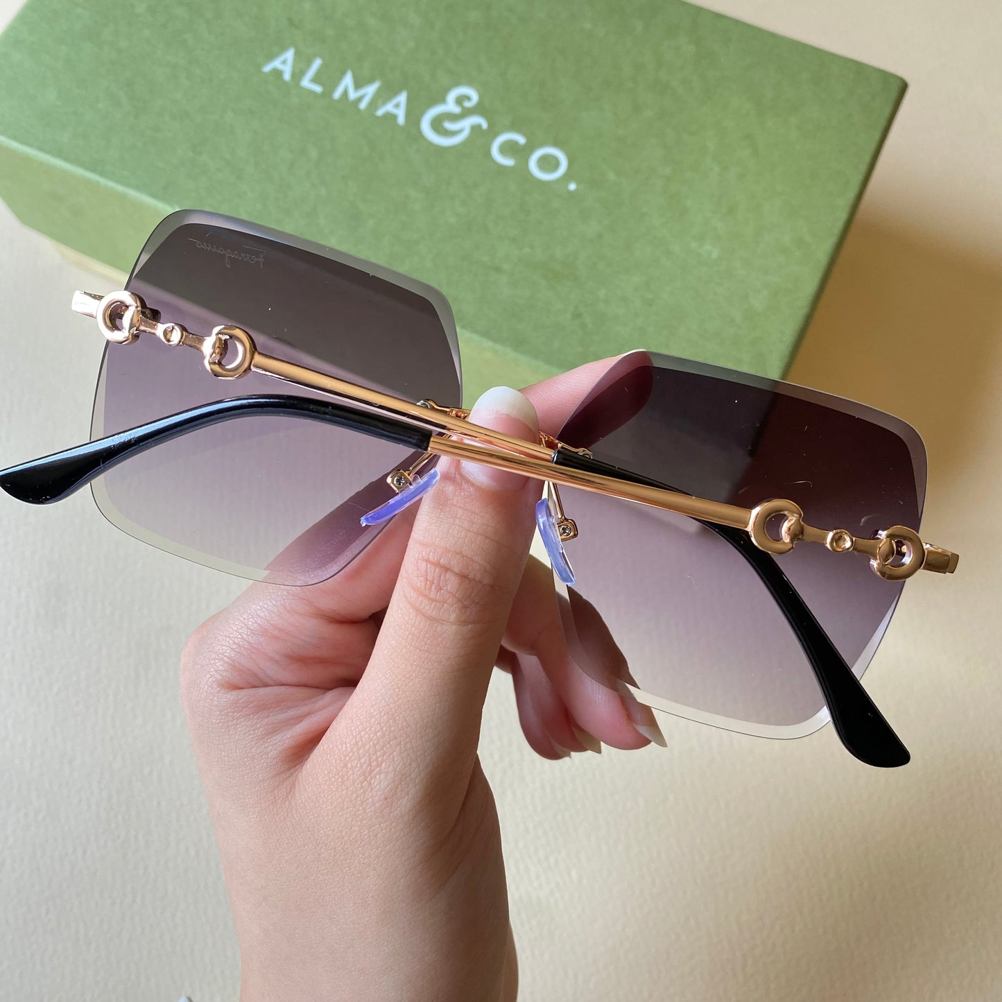 0013-3 AirMuse Gradient Shades