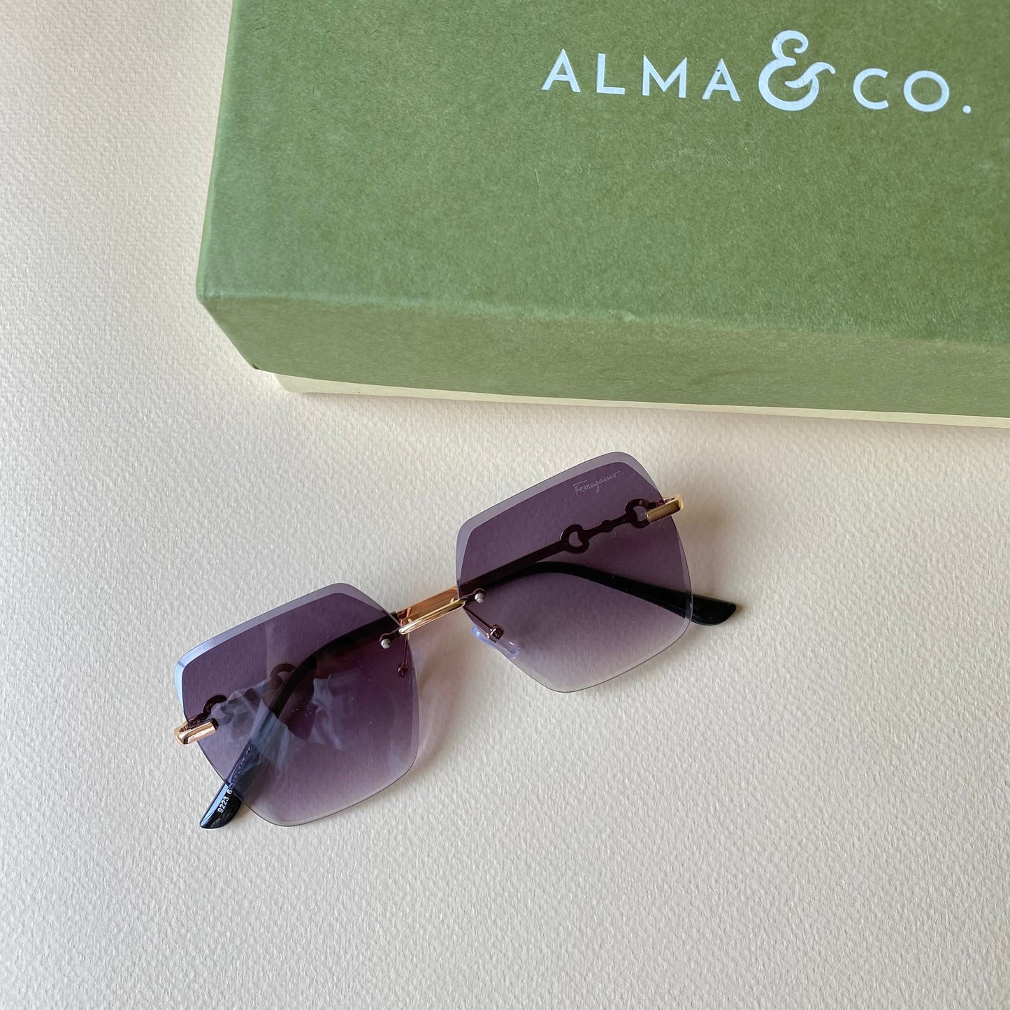 0013-5 AirMuse Gradient Shades