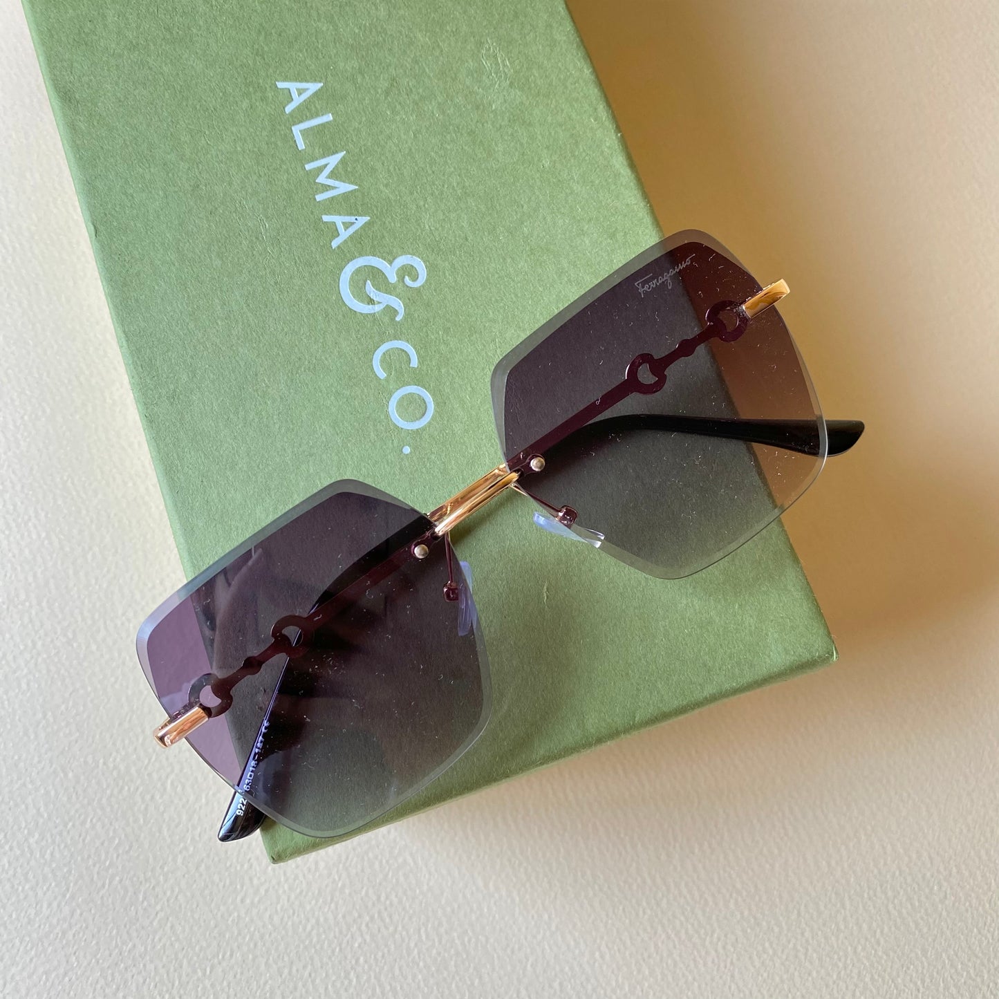 0013-5 AirMuse Gradient Shades
