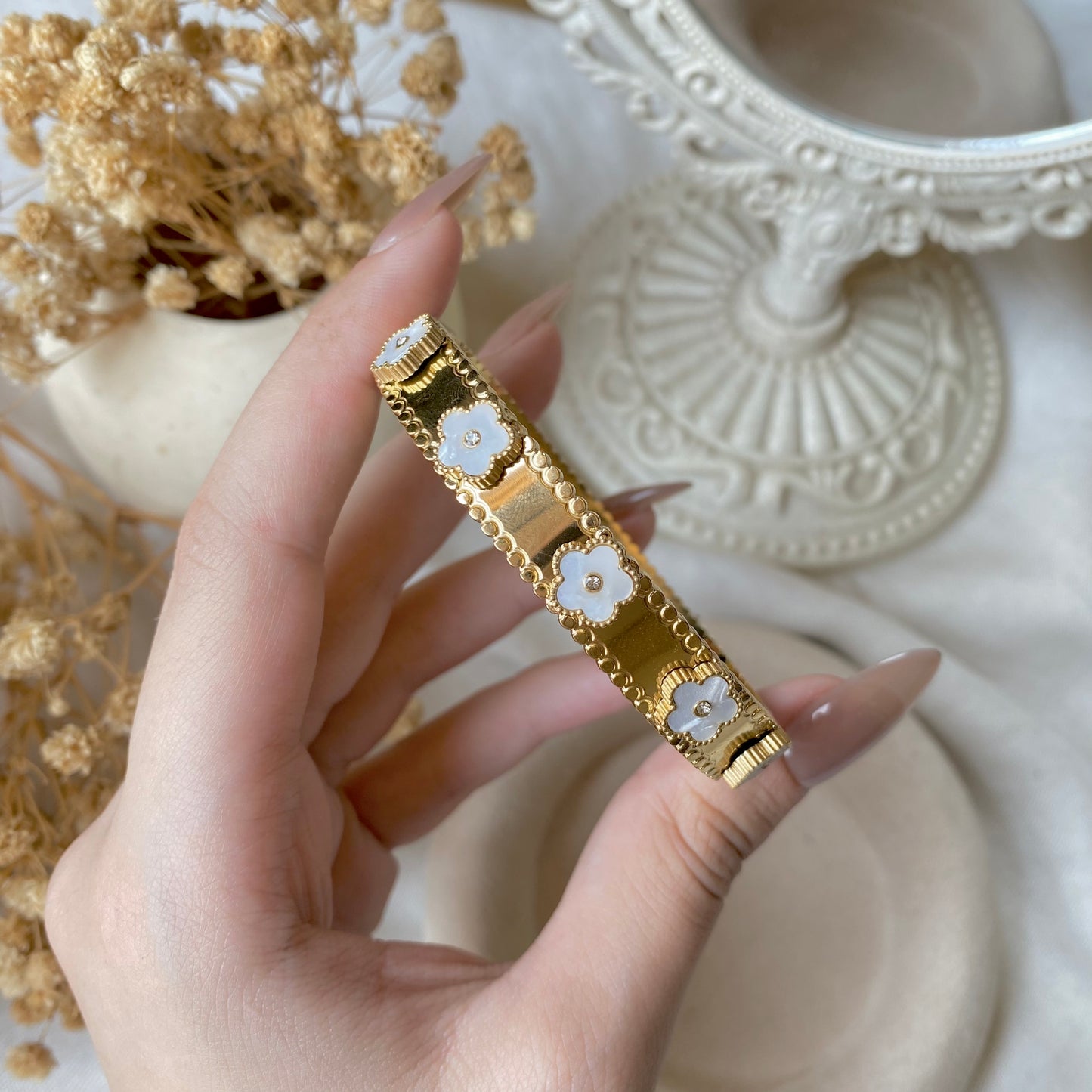 20364 Gold Plated Bangle