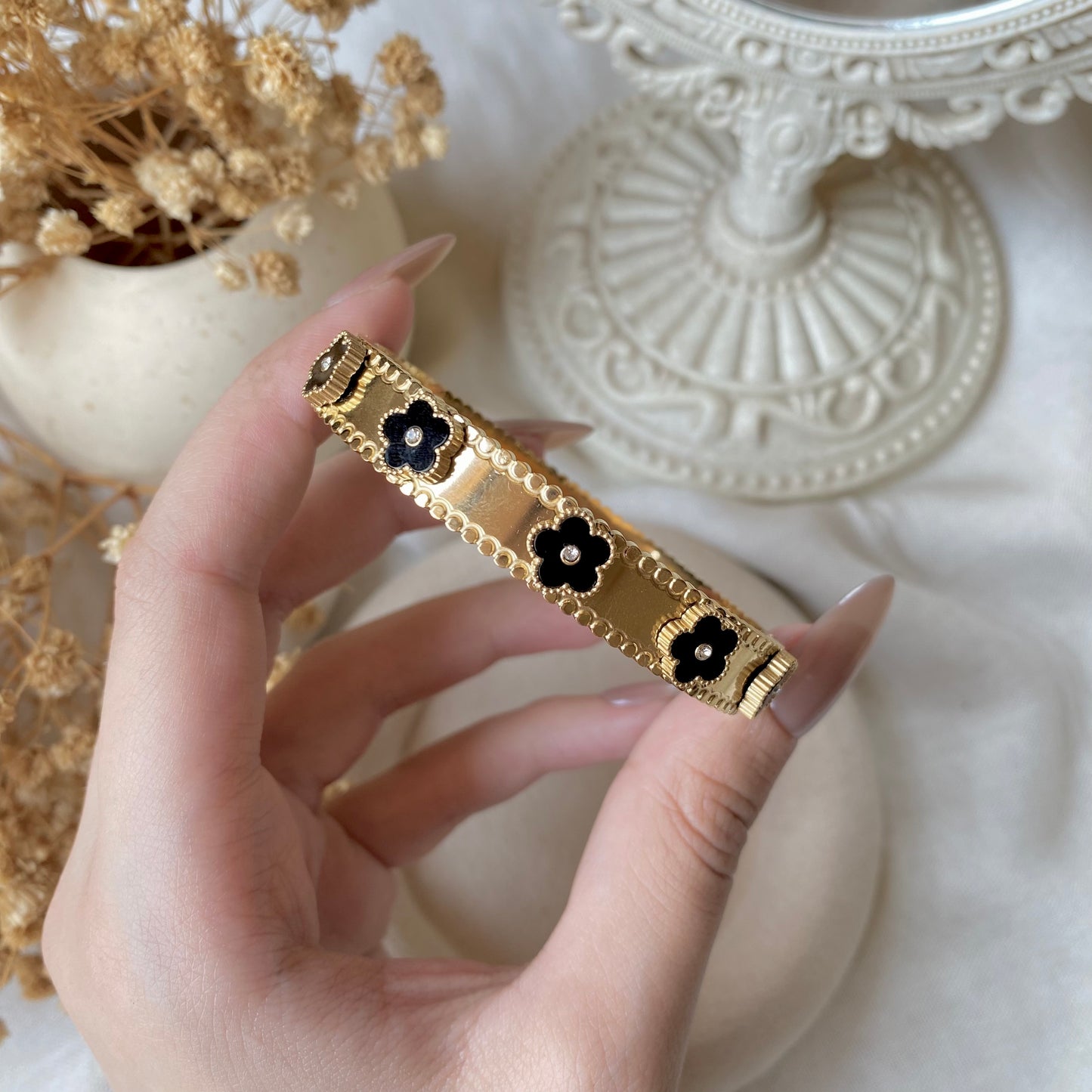 20364 Gold Plated Bangle