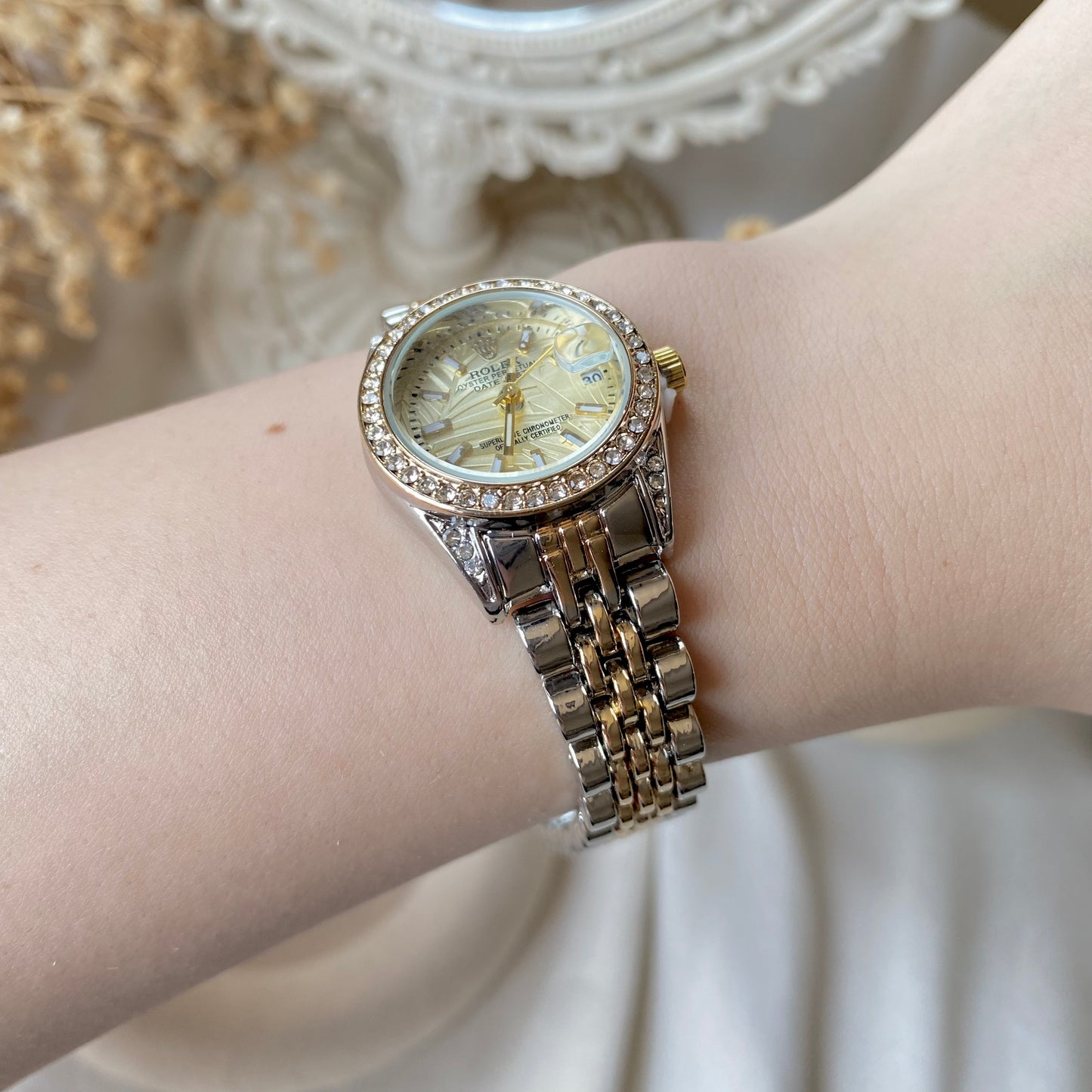 0011 Gold Plated stainless steel Watch