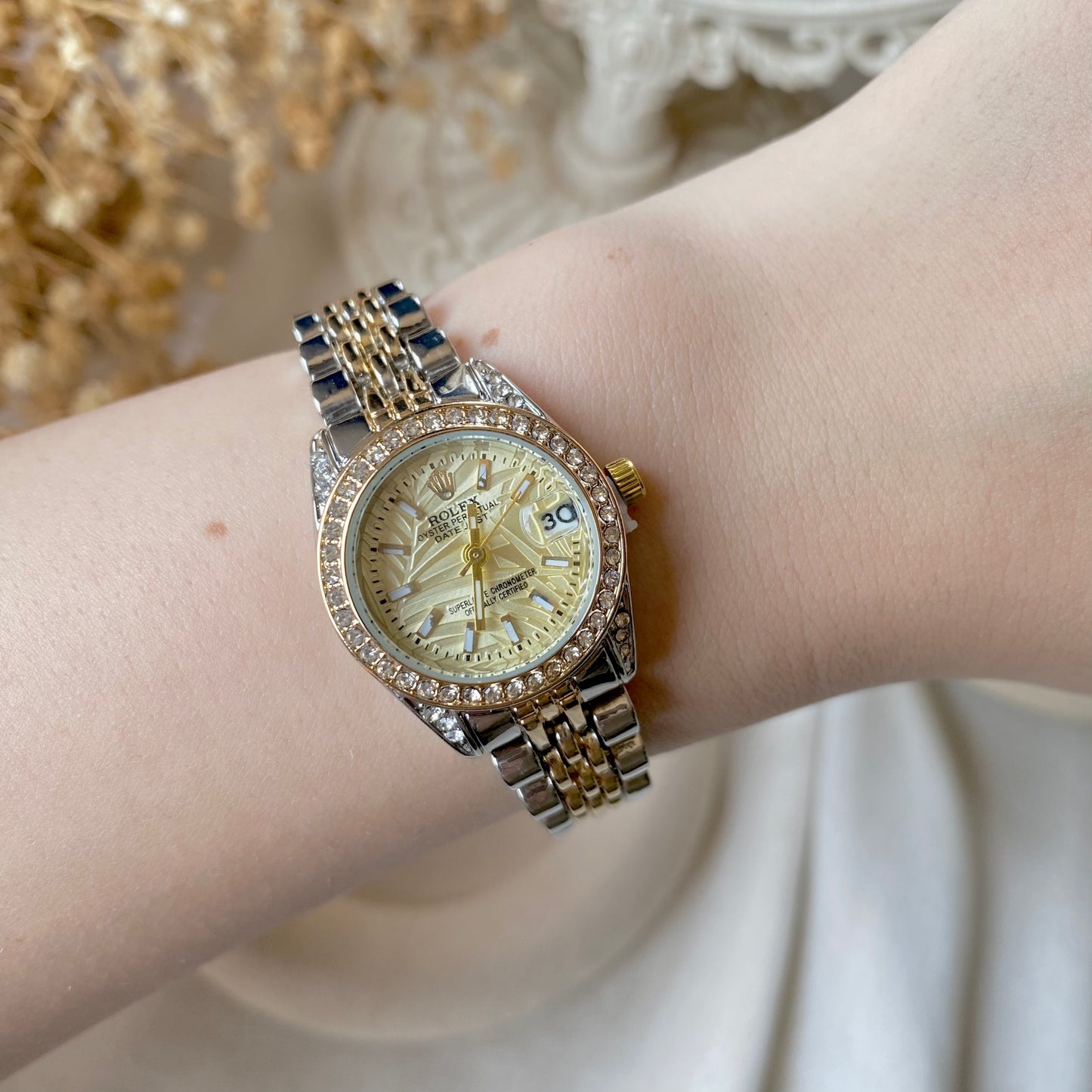 0011 Gold Plated stainless steel Watch