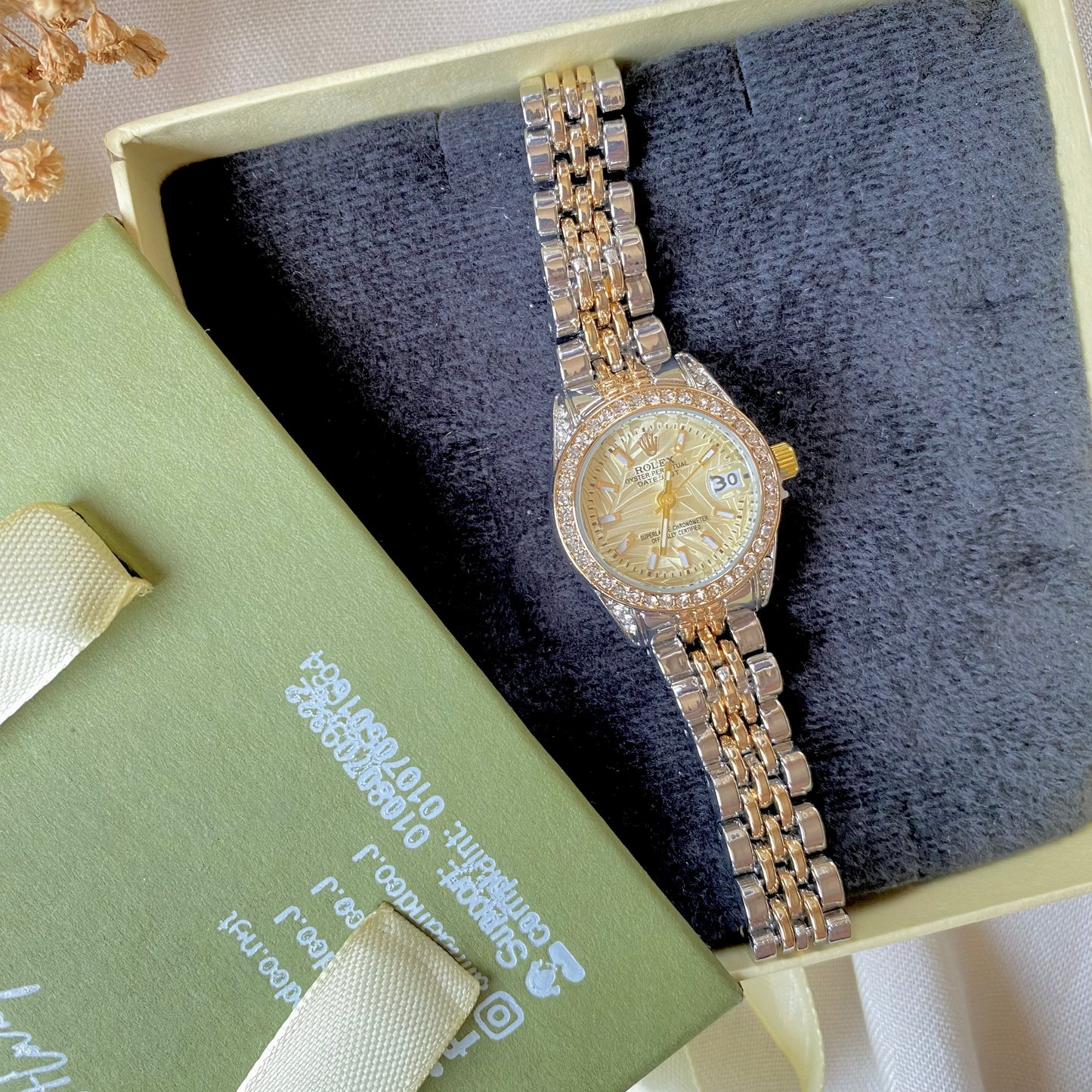 0011 Gold Plated stainless steel Watch
