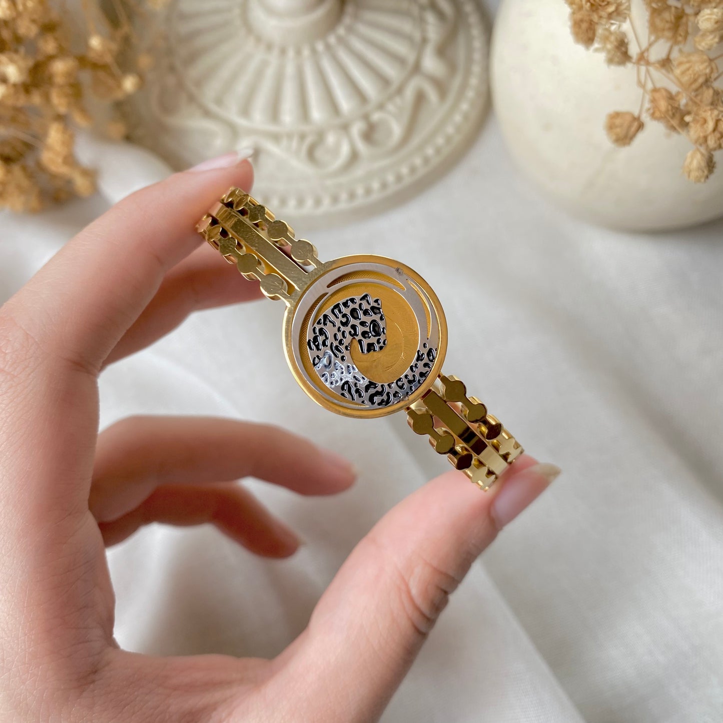 20365 Gold Plated Bangle