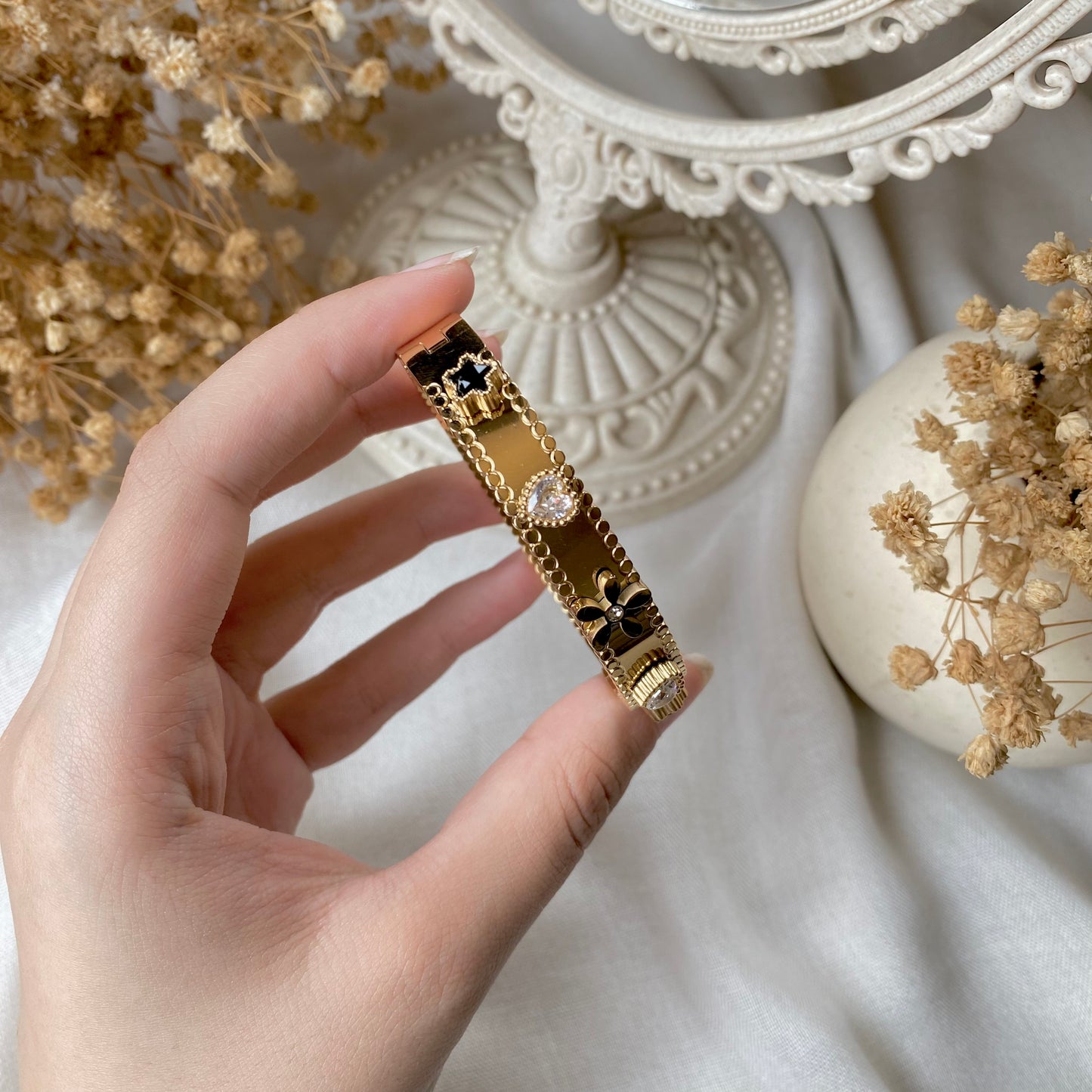 20368 Gold Plated Bangle