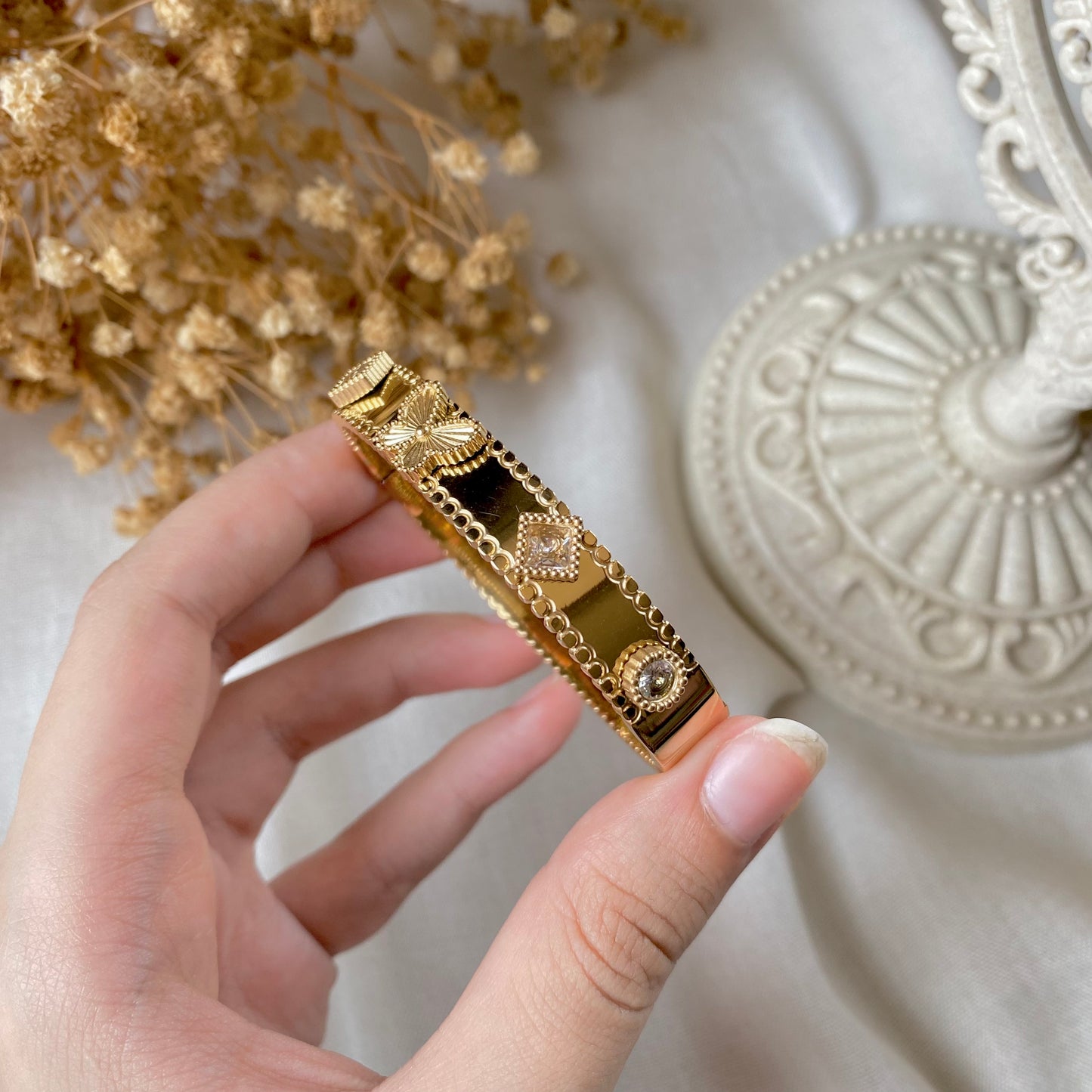 20367 Gold Plated Bangle