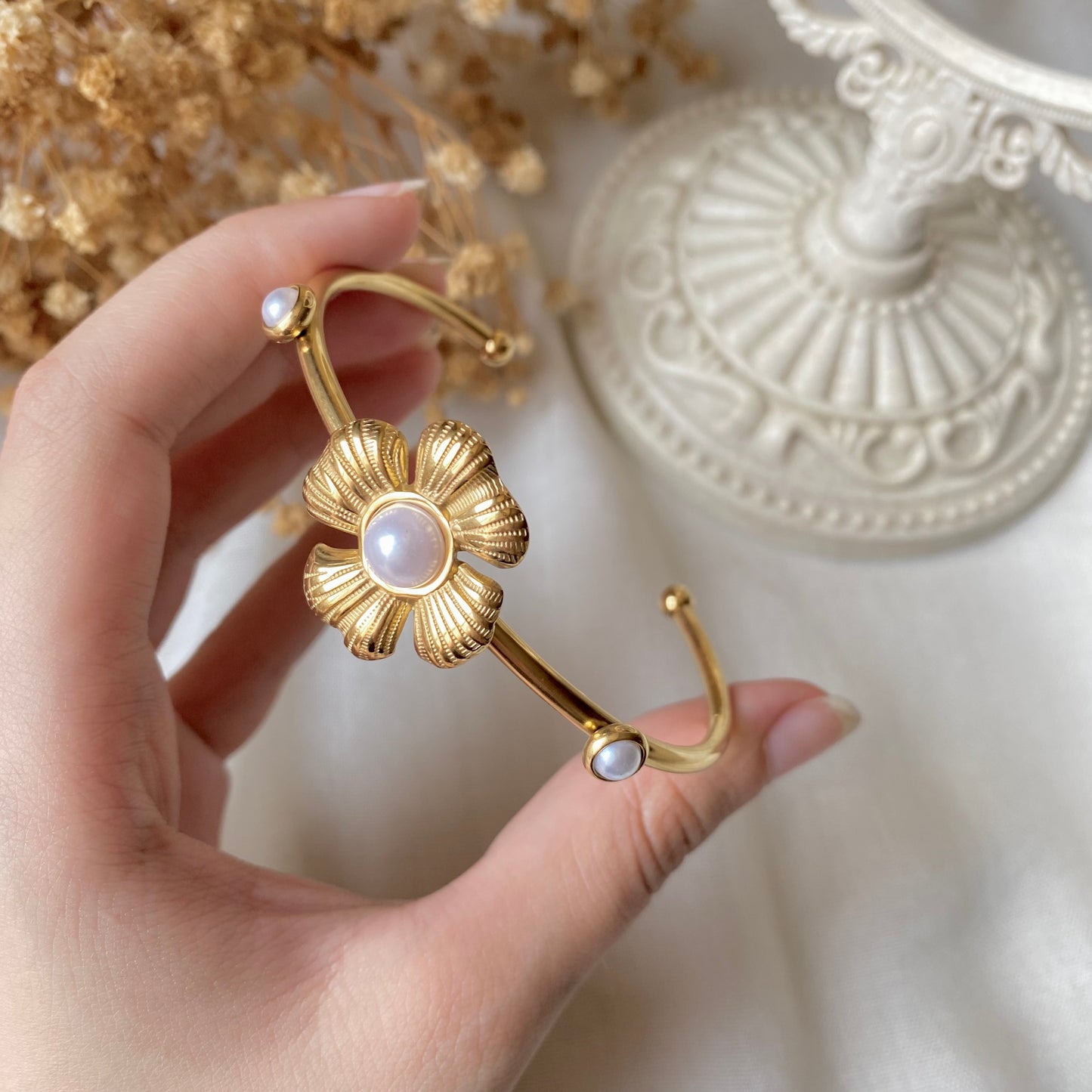 20354 Gold Plated Bangle