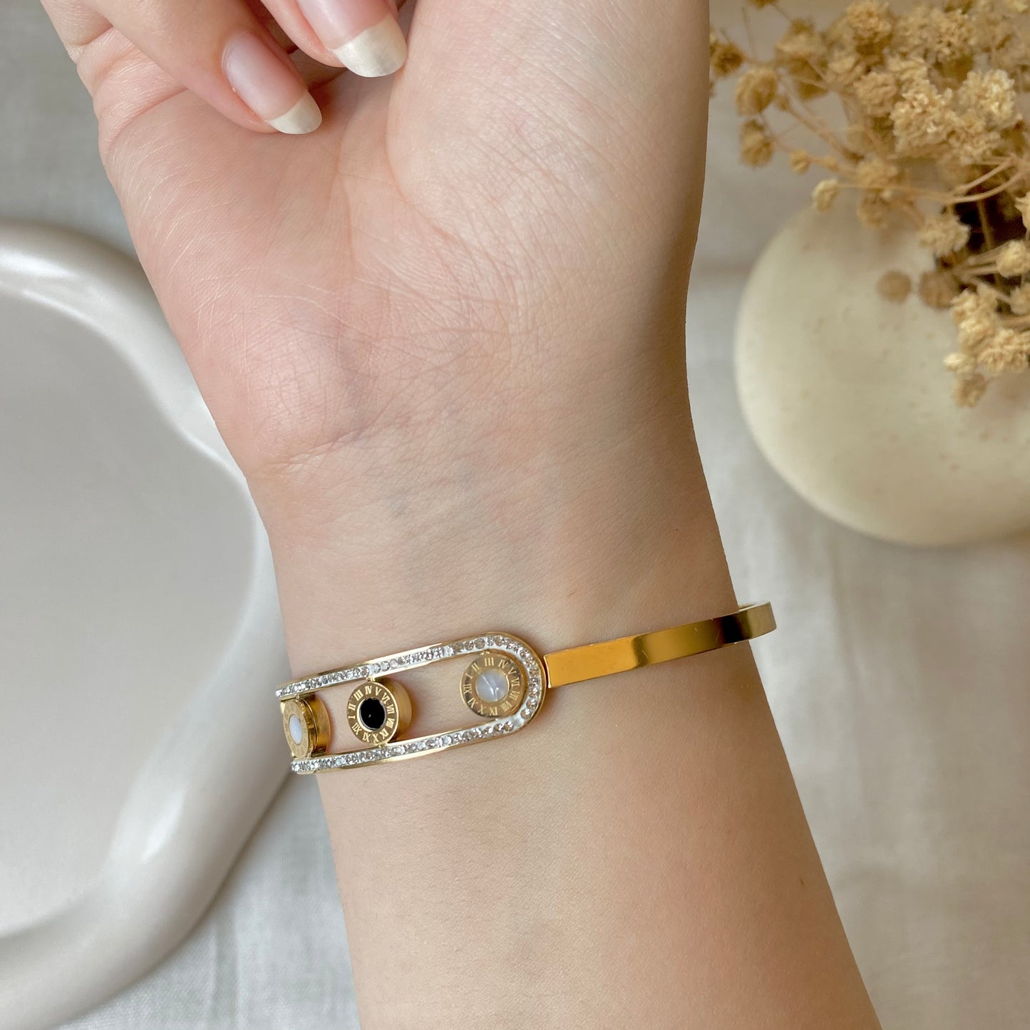 20374 Gold Plated Bangle