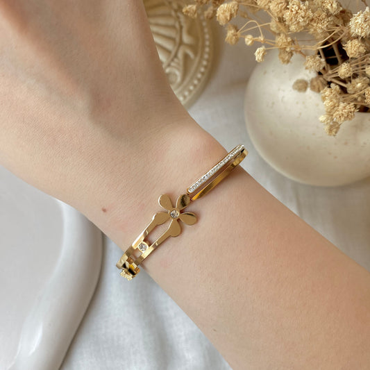 20377 Gold Plated Bangle