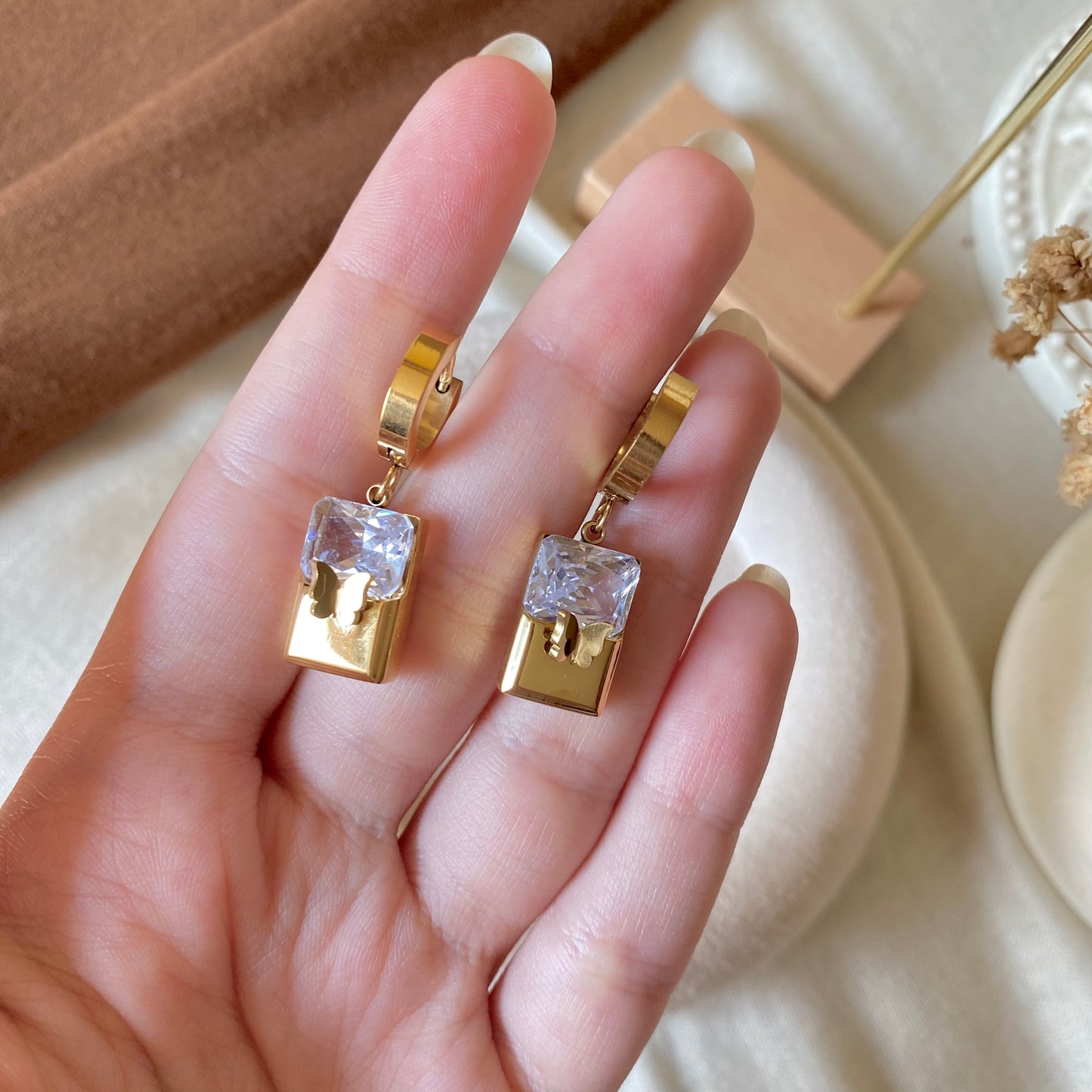 40477 gold plated Earrings