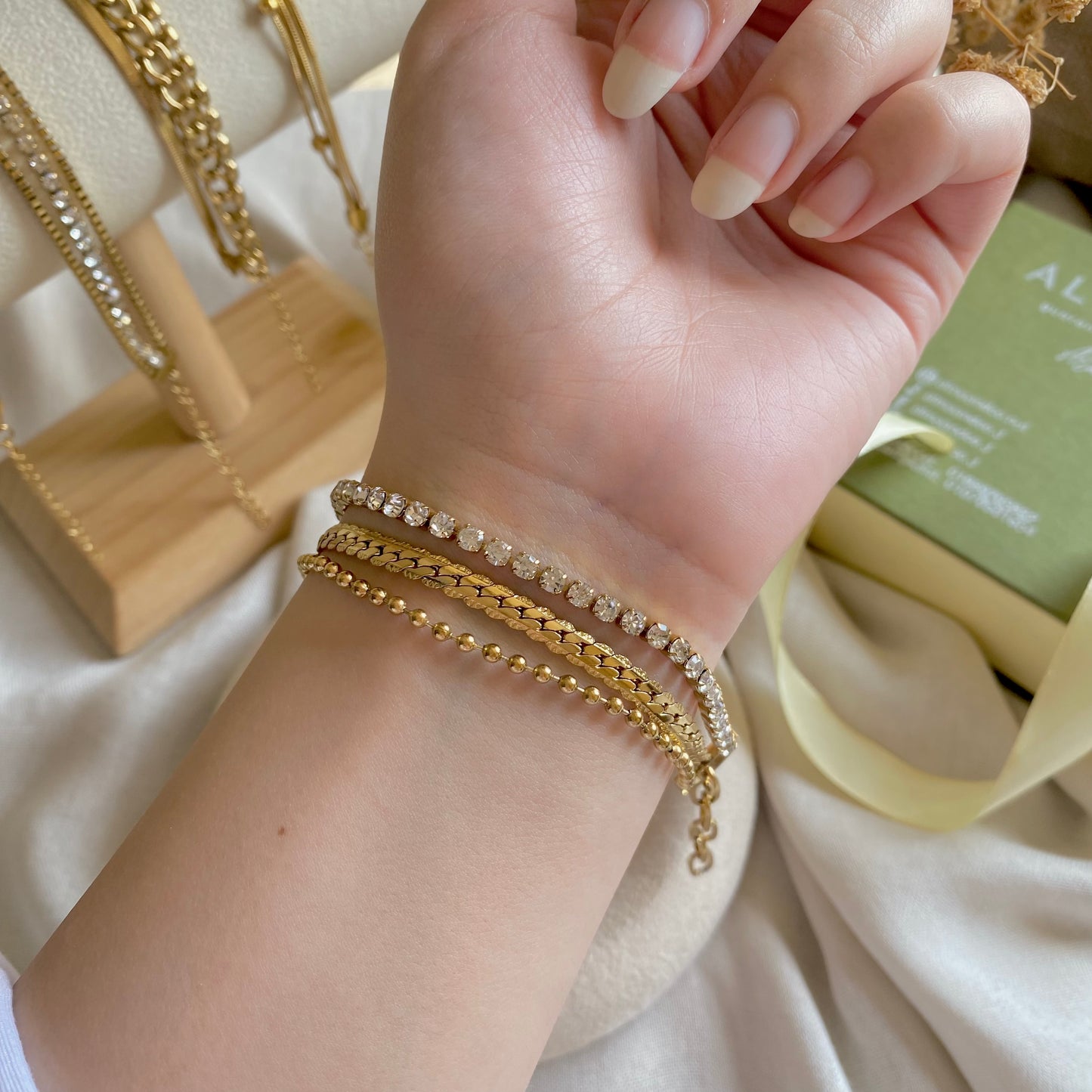 30616 Gold Plated Bracelet