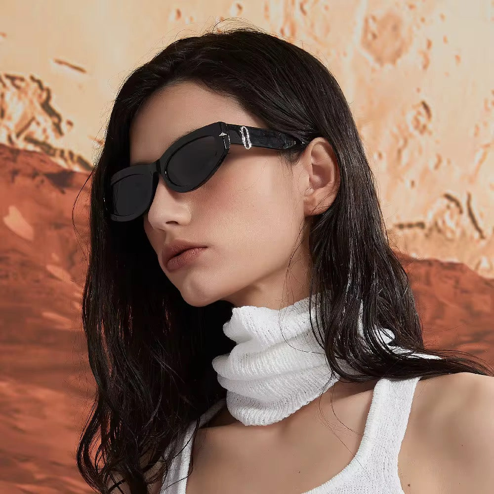 0004 Modern Oval Frame Sunglasses
