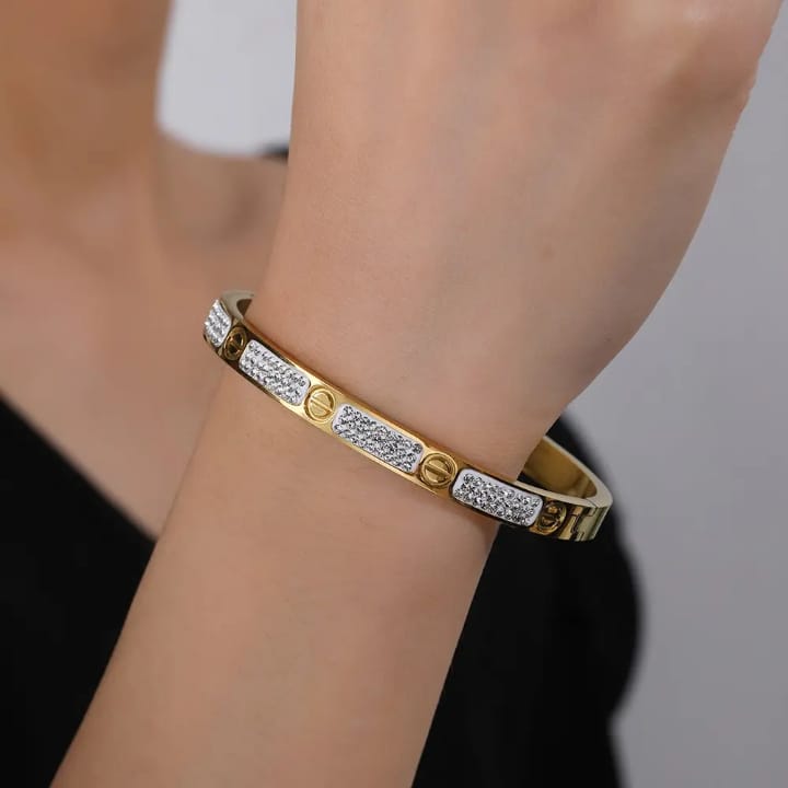 20331 Gold Plated Bangle