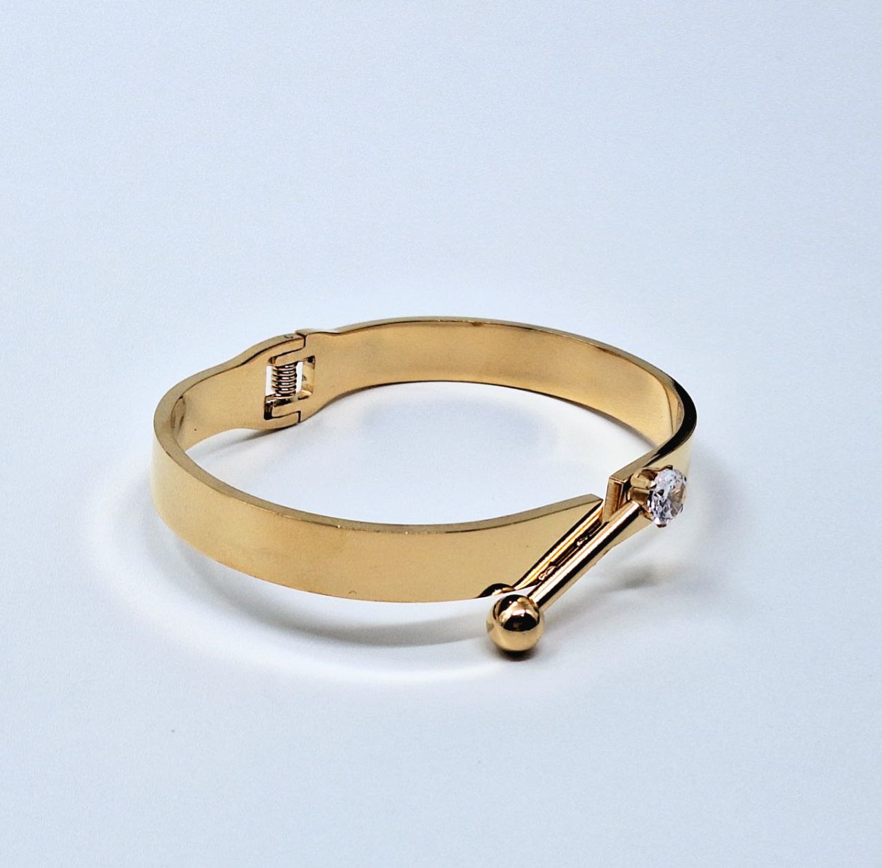 20268 Gold Plated Bangle