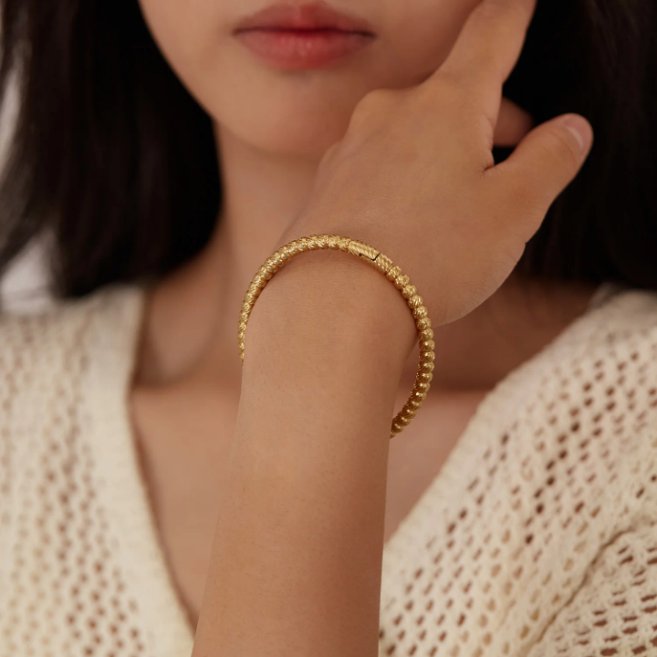 20359 Gold Plated Bangle